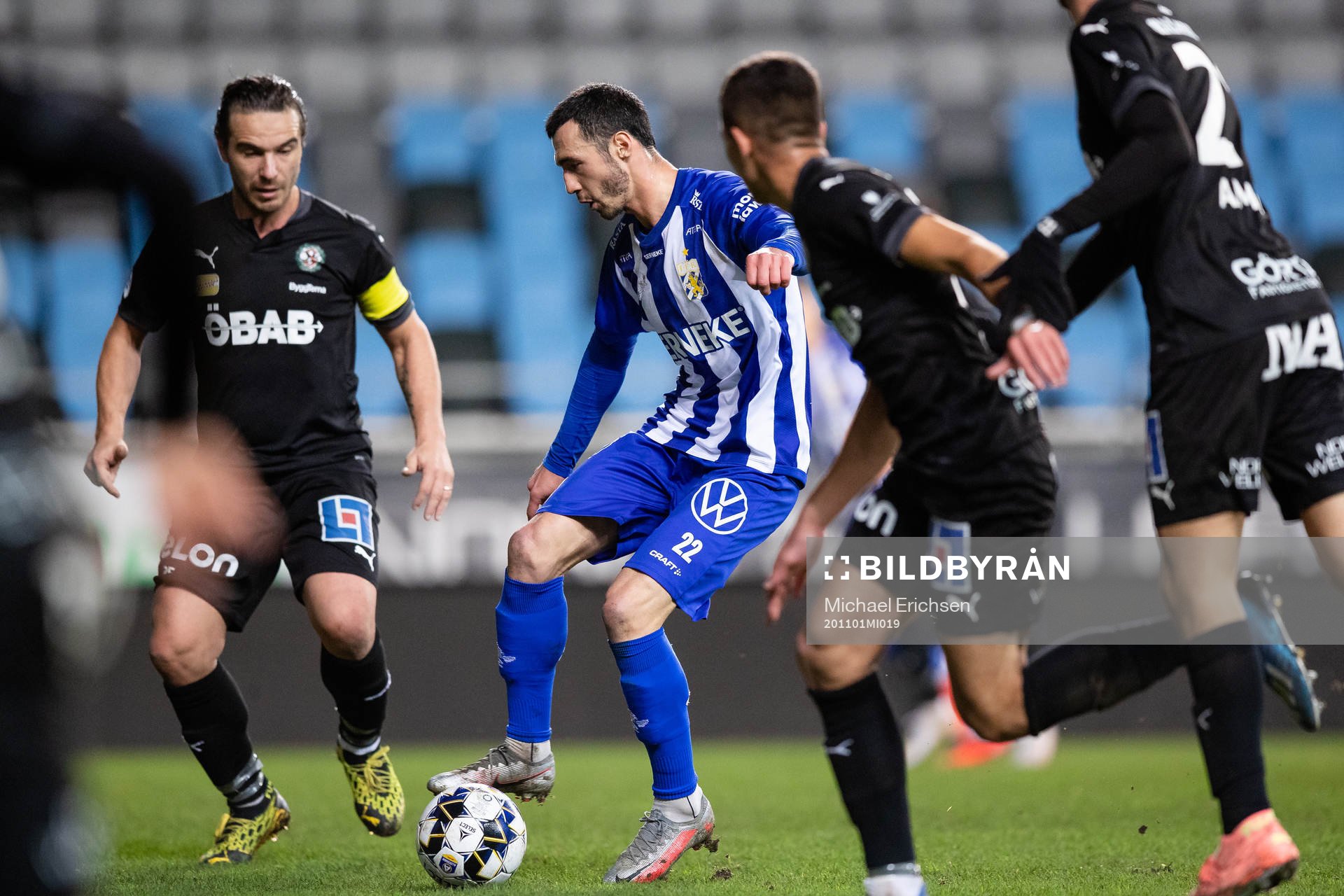 Örebros Nordin Gerzic och IFK Göteborg Giorgi Kharaishvili