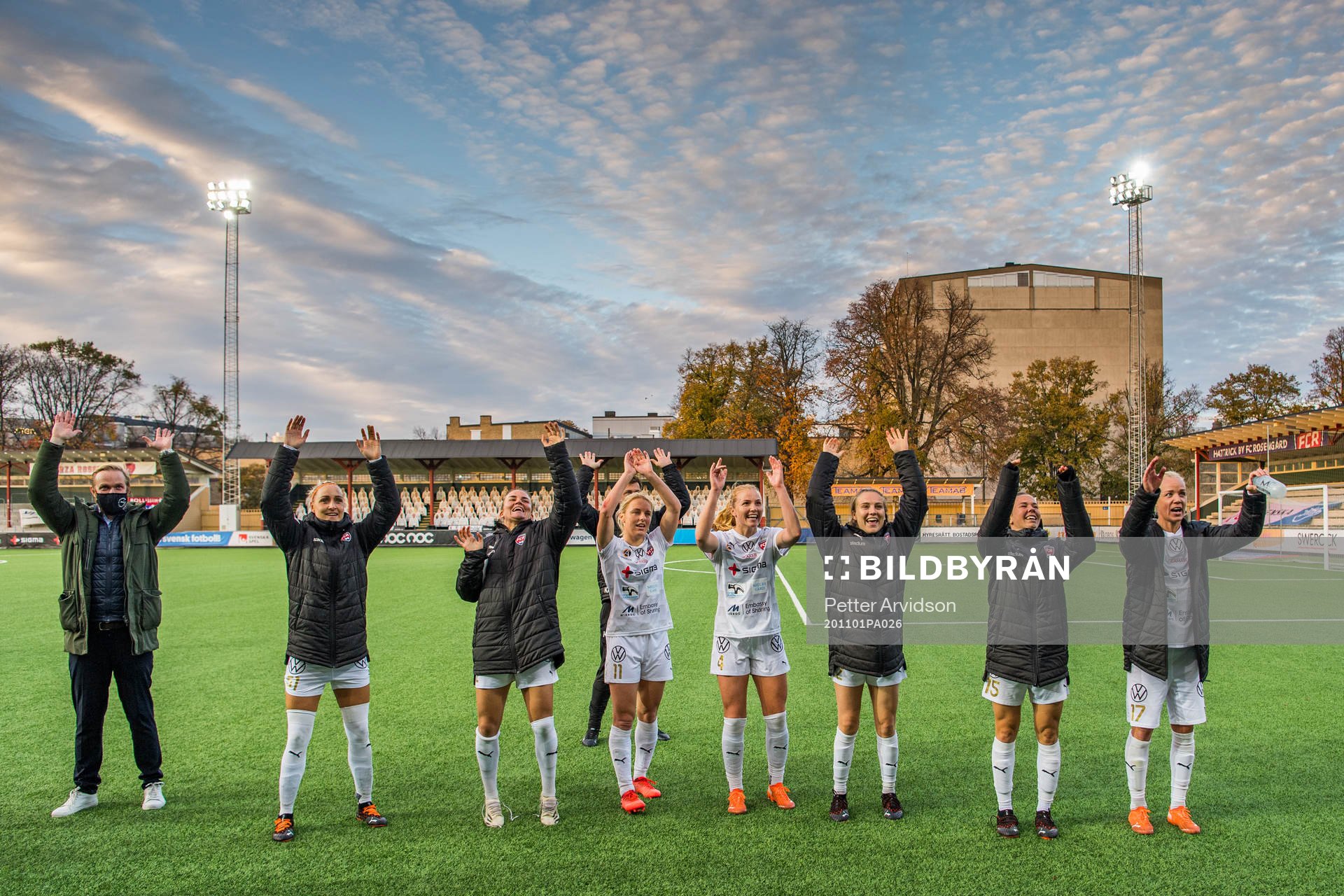 Rosengårds spelare jublar