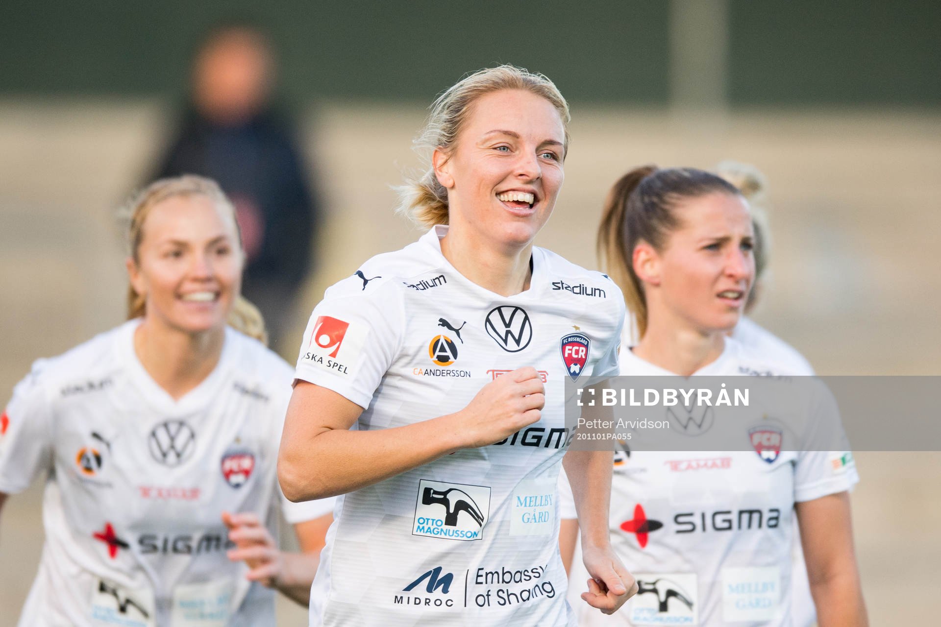 Rosengårds Mimmi Larsson jublar efter sitt 2-0 mål under fotbollsmatchen i Damallsvenskan mellan FC Rosengård och Uppsala den 1 november 2020 i Malmö.