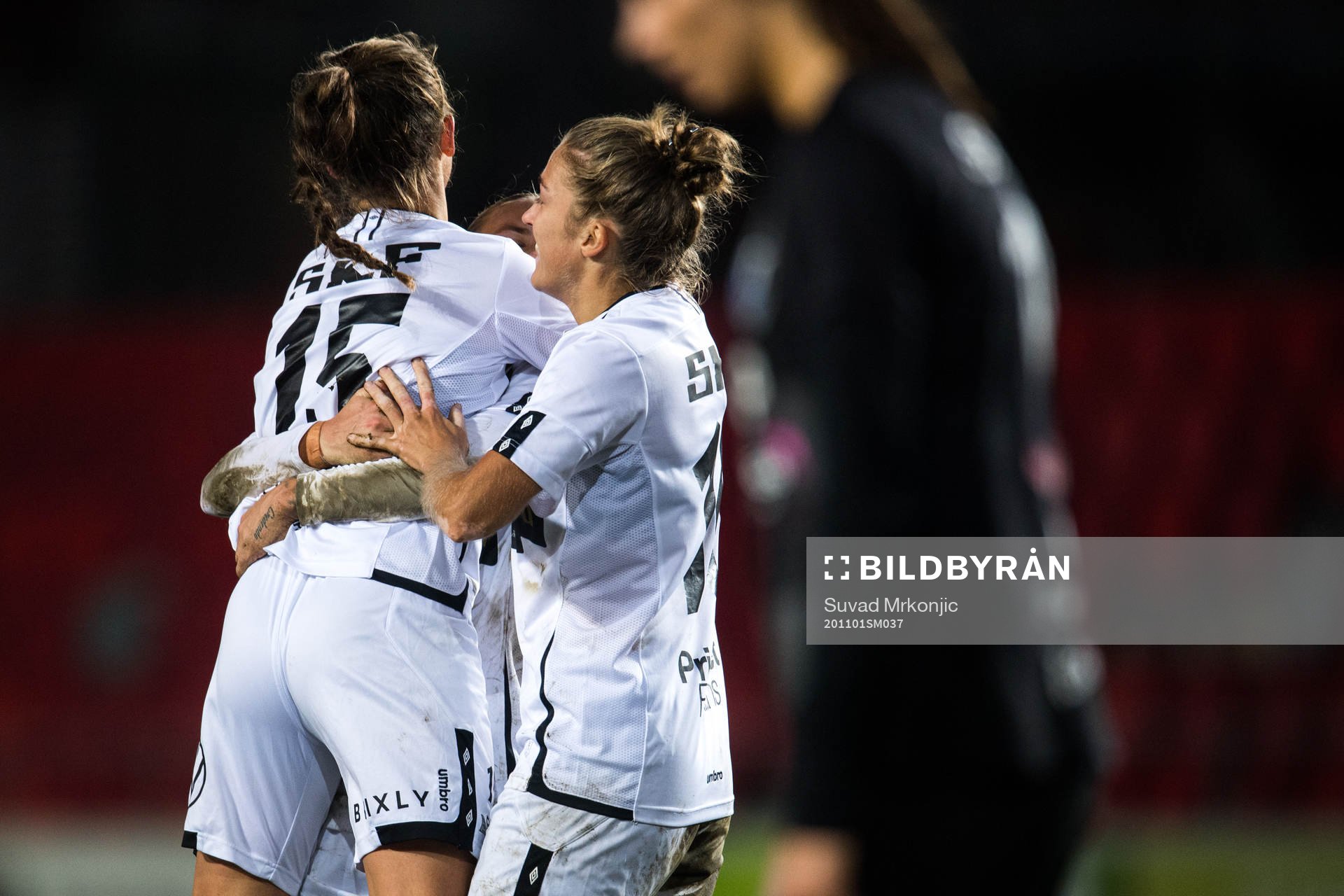 Göteborgs Julia Zigiotti Olme jublar efter 0-3 under fotbollsmatchen i Damallsvenskan mellan Växjö och Kopparbergs/Göteborg den 1 november 2020 i Växjö.