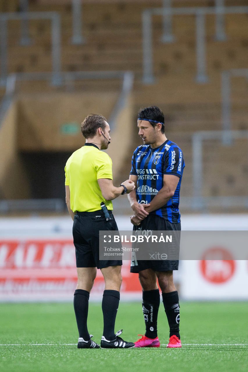 Domare Kristoffer Karlsson och Sirius Stefano Vecchia