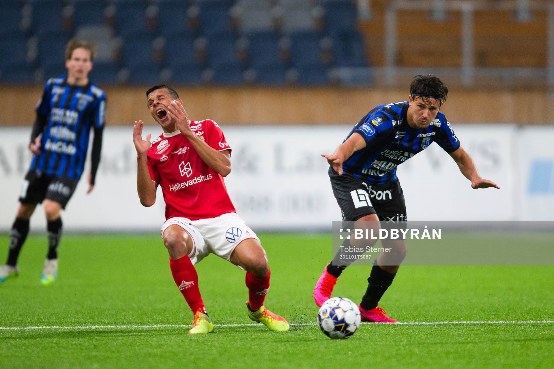 Kalmars Romario Pereira Sipiao och Sirius Stefano Vecchia