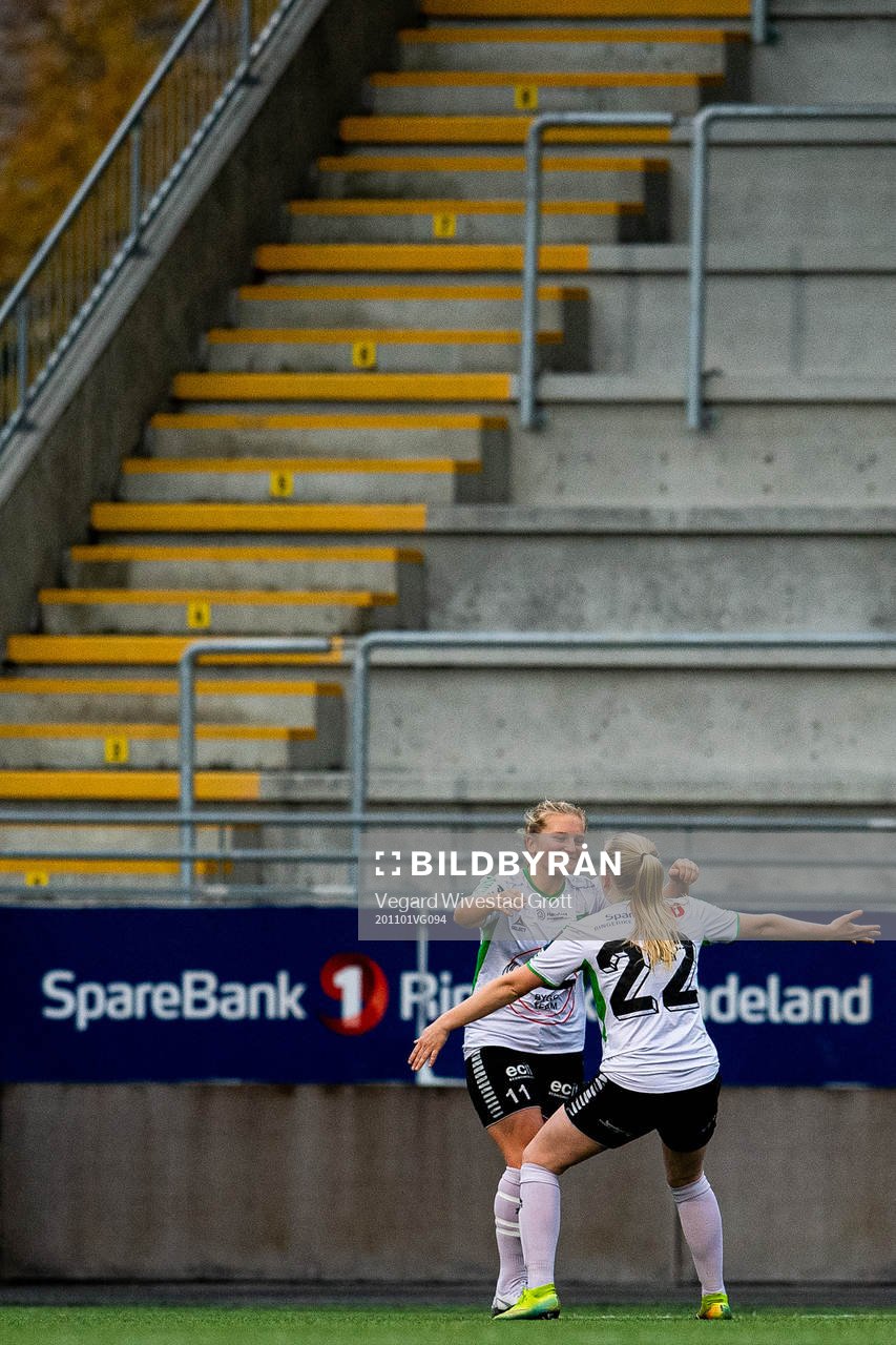 Synne Kristine Hamborg of Hønefoss celebrates with