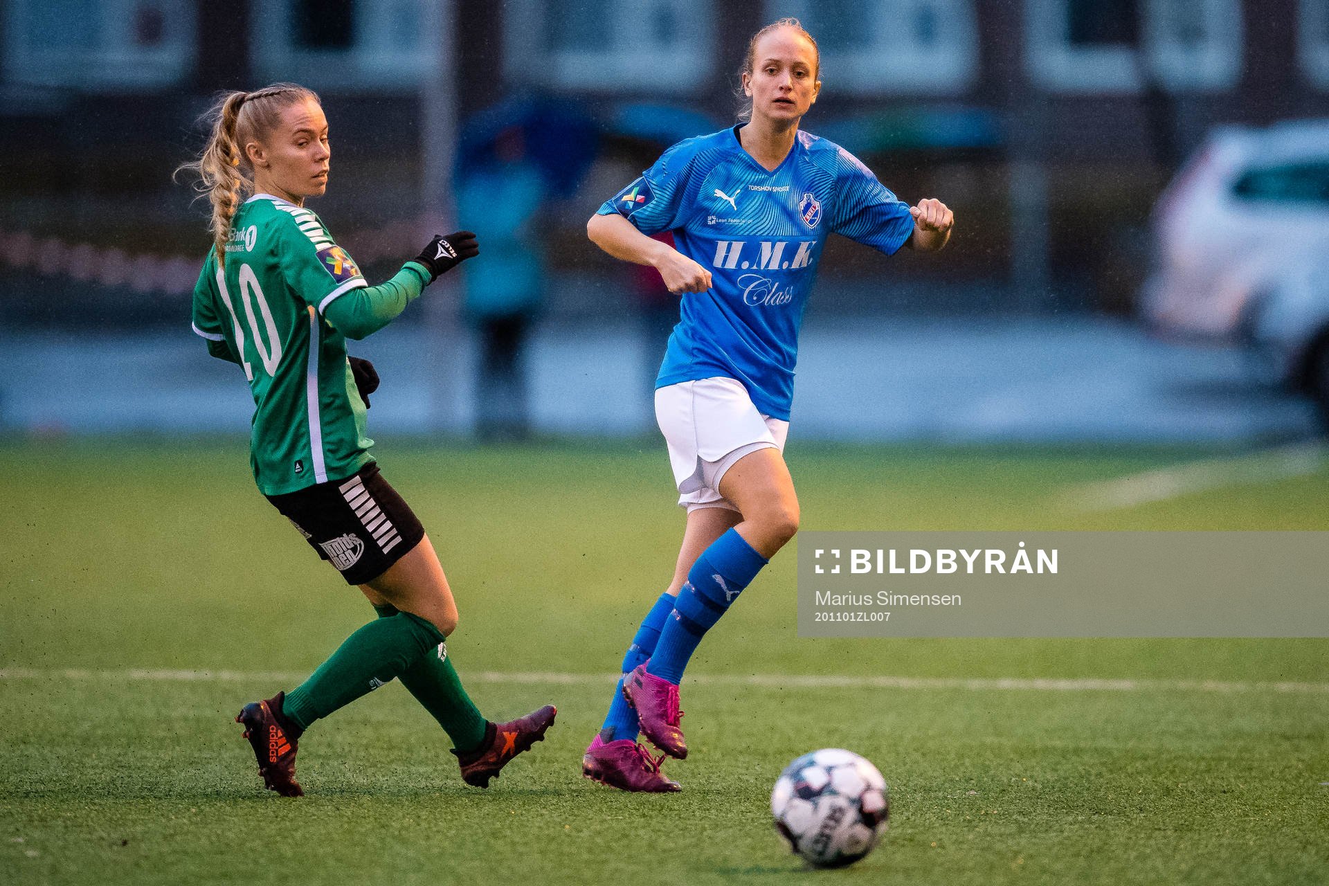 Kamille Hofsøy Steffensen of Fløya and Marianne Olsen Jakobsen of Grei during the 1. divison football match between Grei and Fløya on November 1, 2020 in Oslo.
