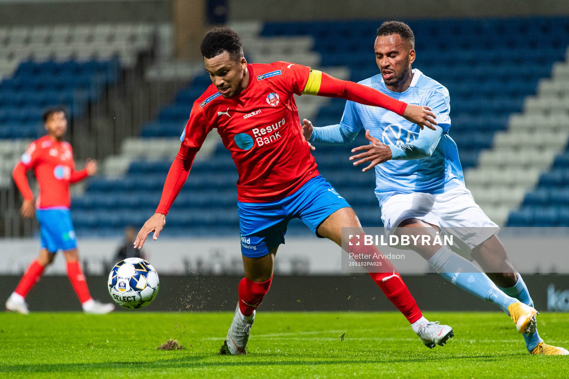 Helsingborgs Martin Olsson och Malmö FF Isaac Kiese Thelin