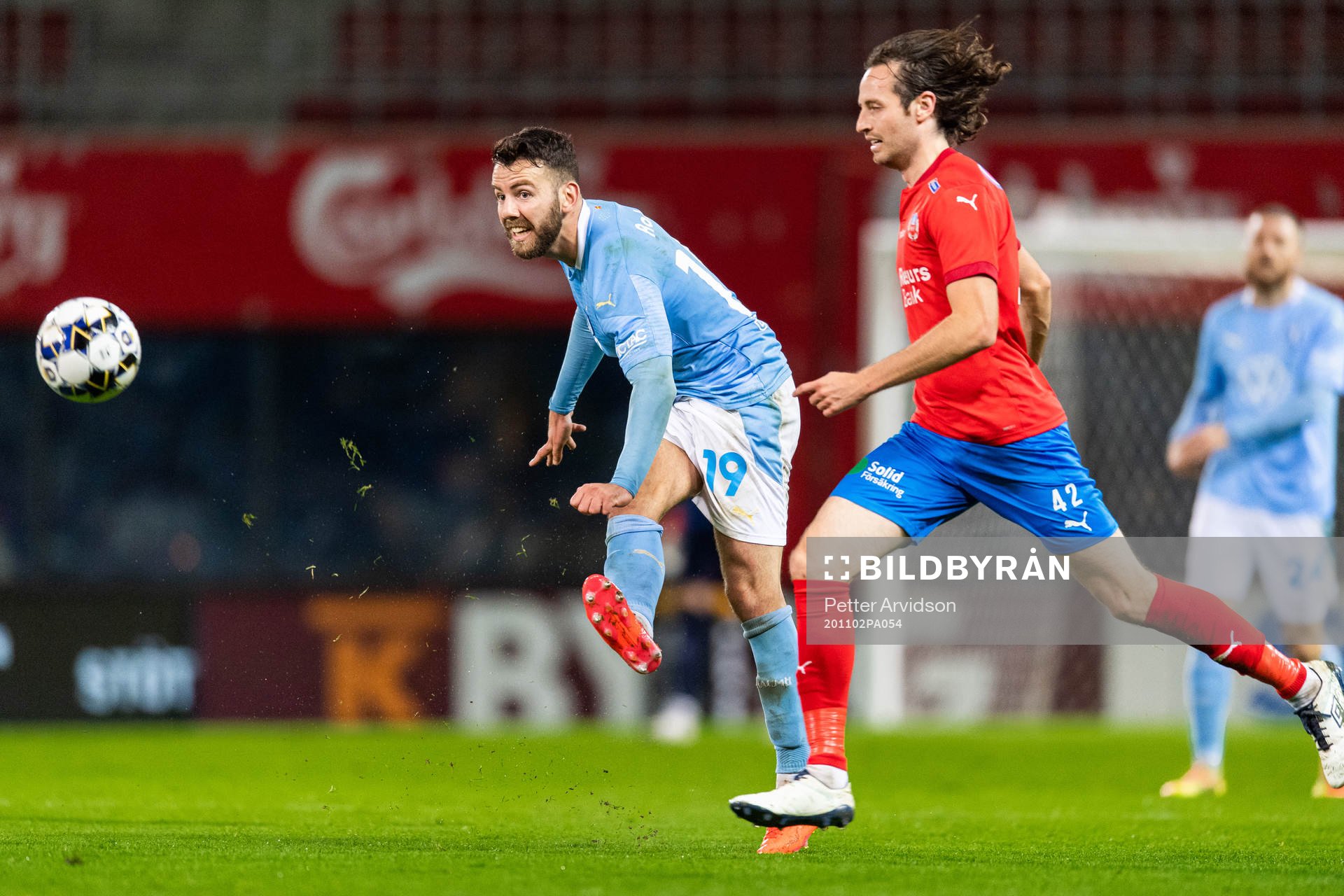 Malmö FFs Erdal Rakip och Helsingborgs Mikkel Diskerud