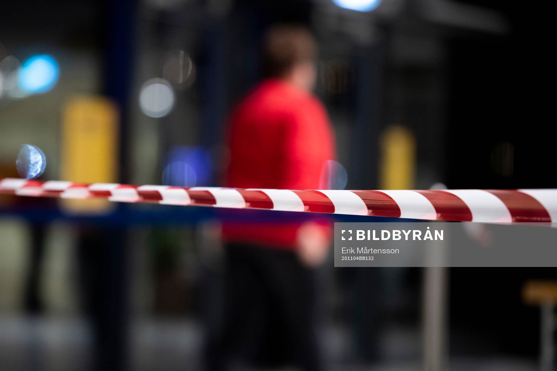 Avspärrningsband för att skilja publiken åt