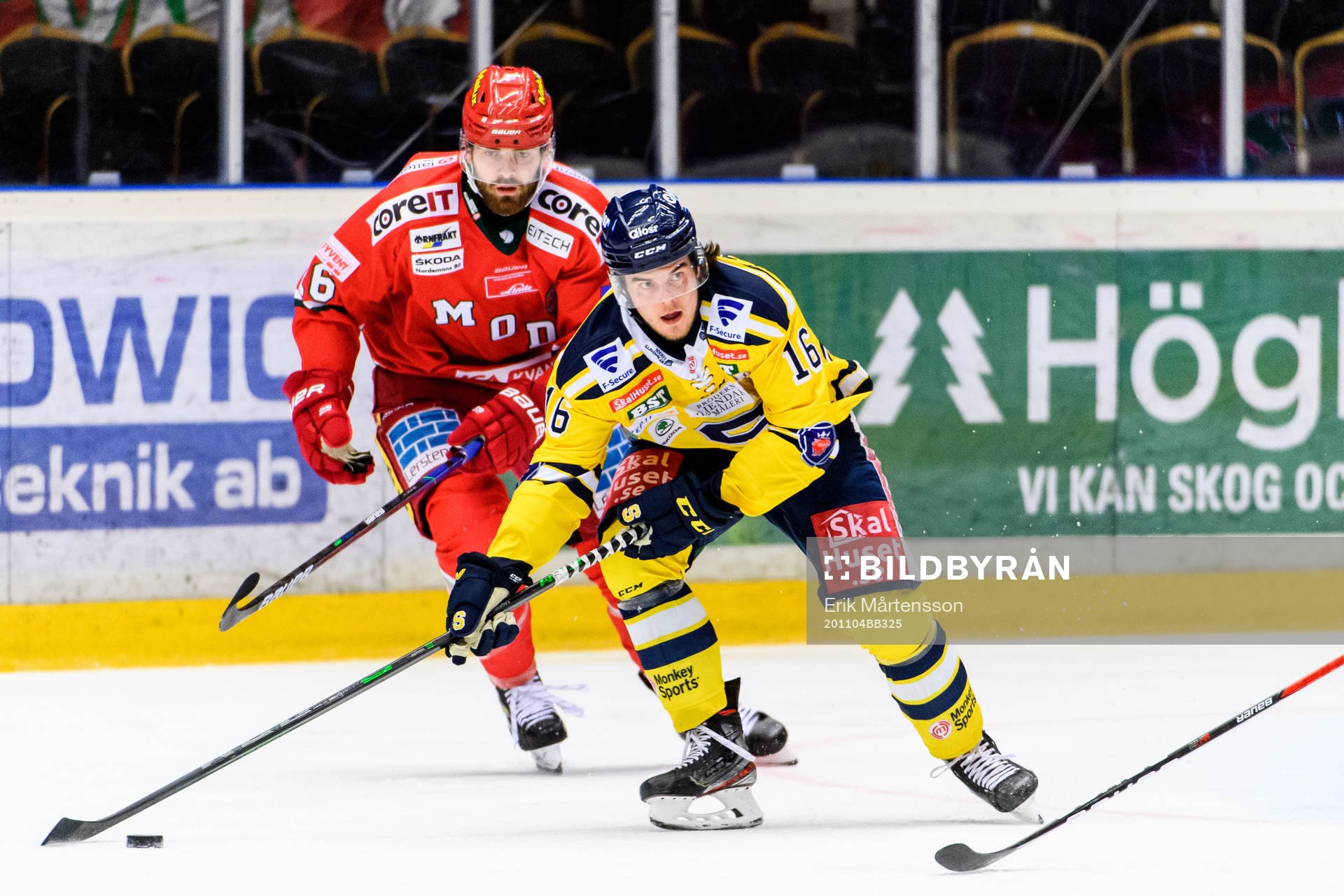 Modos Martin Kaut och Södertäljes Samuel Fagemo