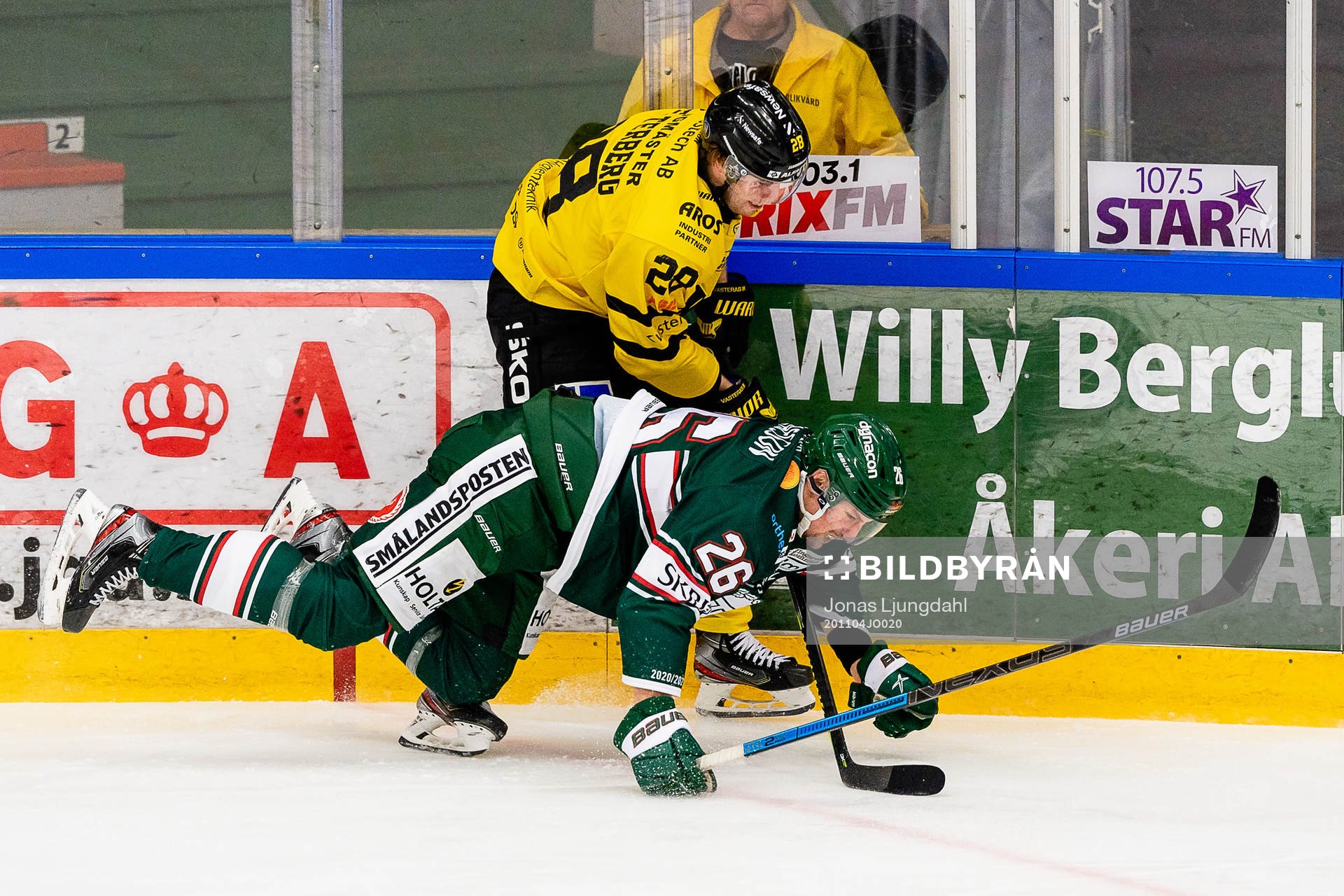 Tingsryds David Gustafsson faller