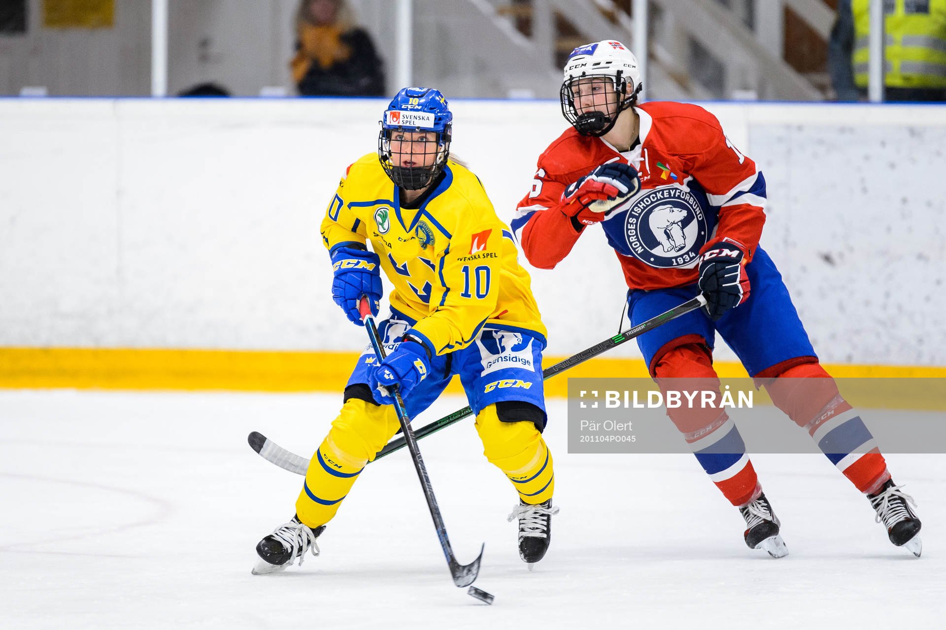 Mina Waxin of Sweden