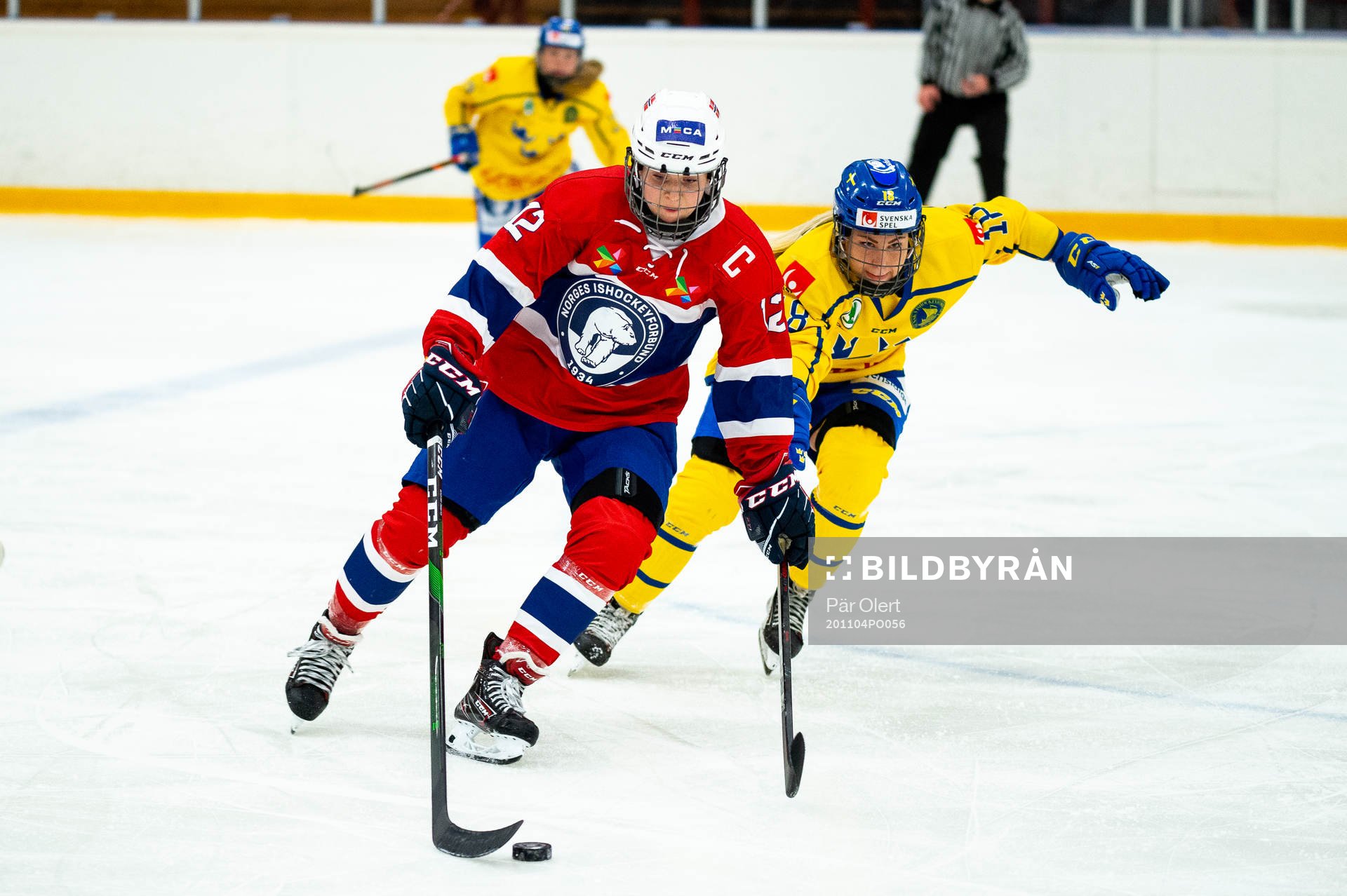 Ingrid Morset of Norway and Moa Wernblom of Sweden