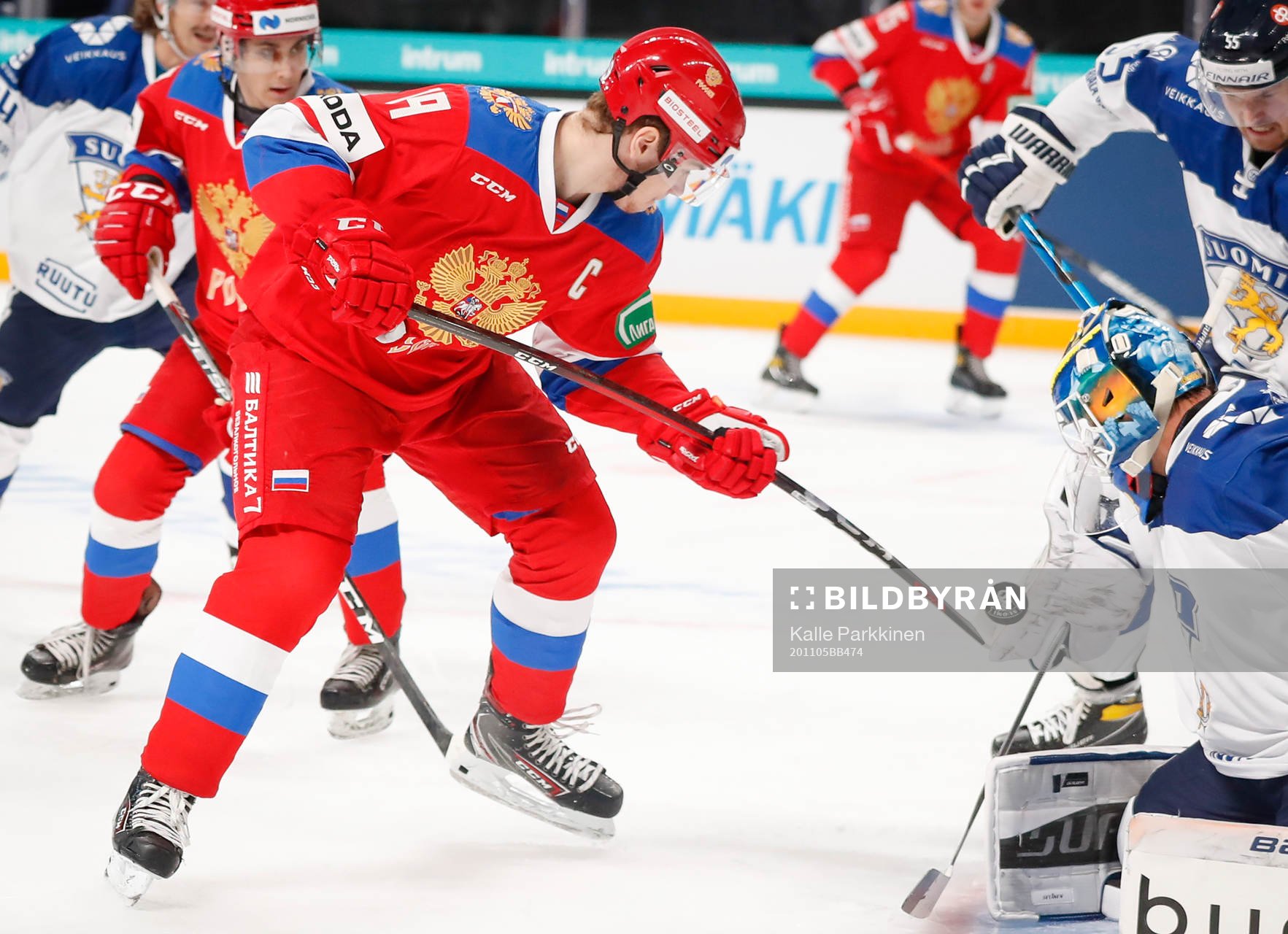 Vasili Podkolzin #19, RUS and Oskari Setänen #32, FIN