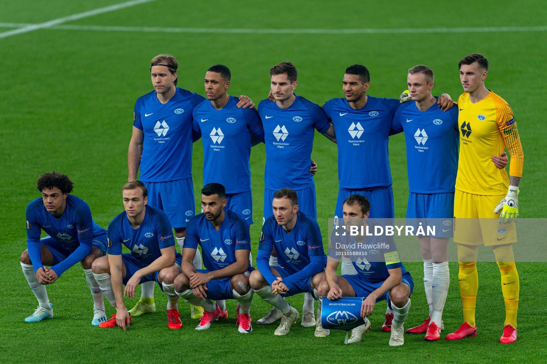 The starting eleven of Molde pose for a team photo