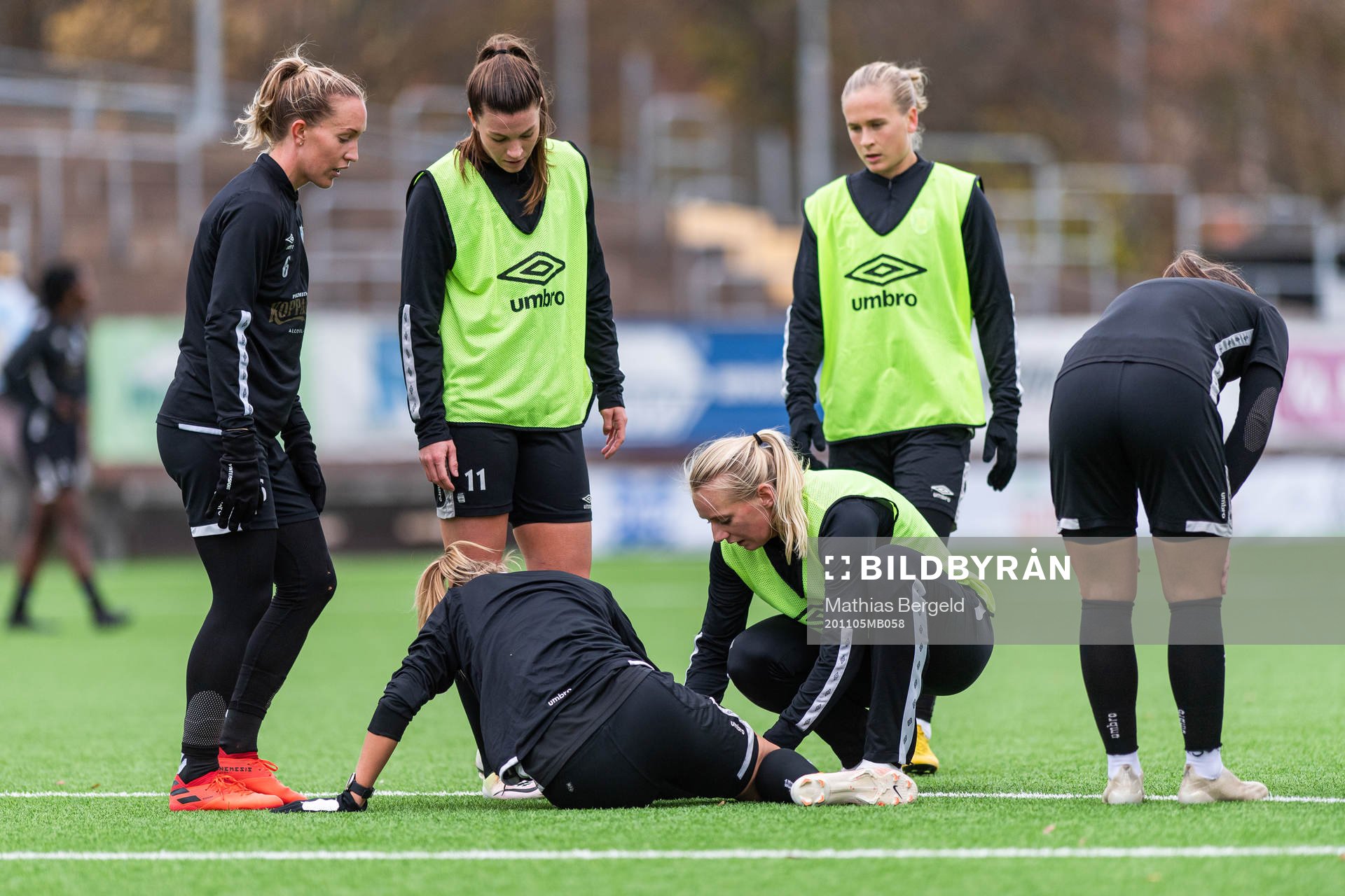 Emma Koivisto ses om av Stina Blackstenius