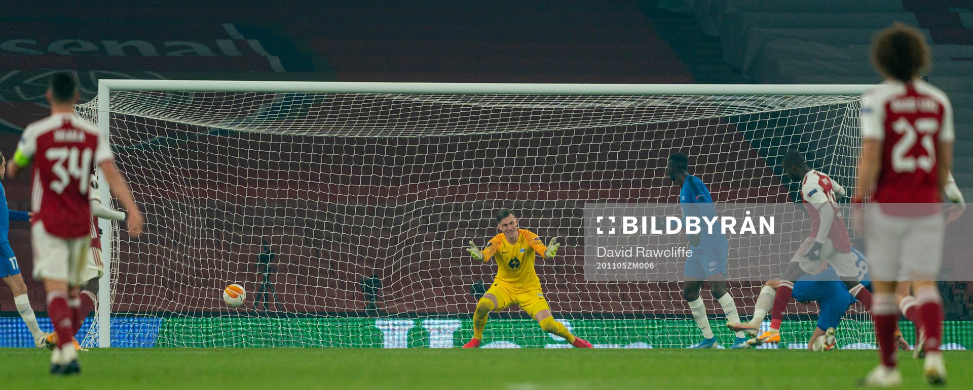 LONDON, ENGLAND - Thursday, November 5, 2020: Molde's