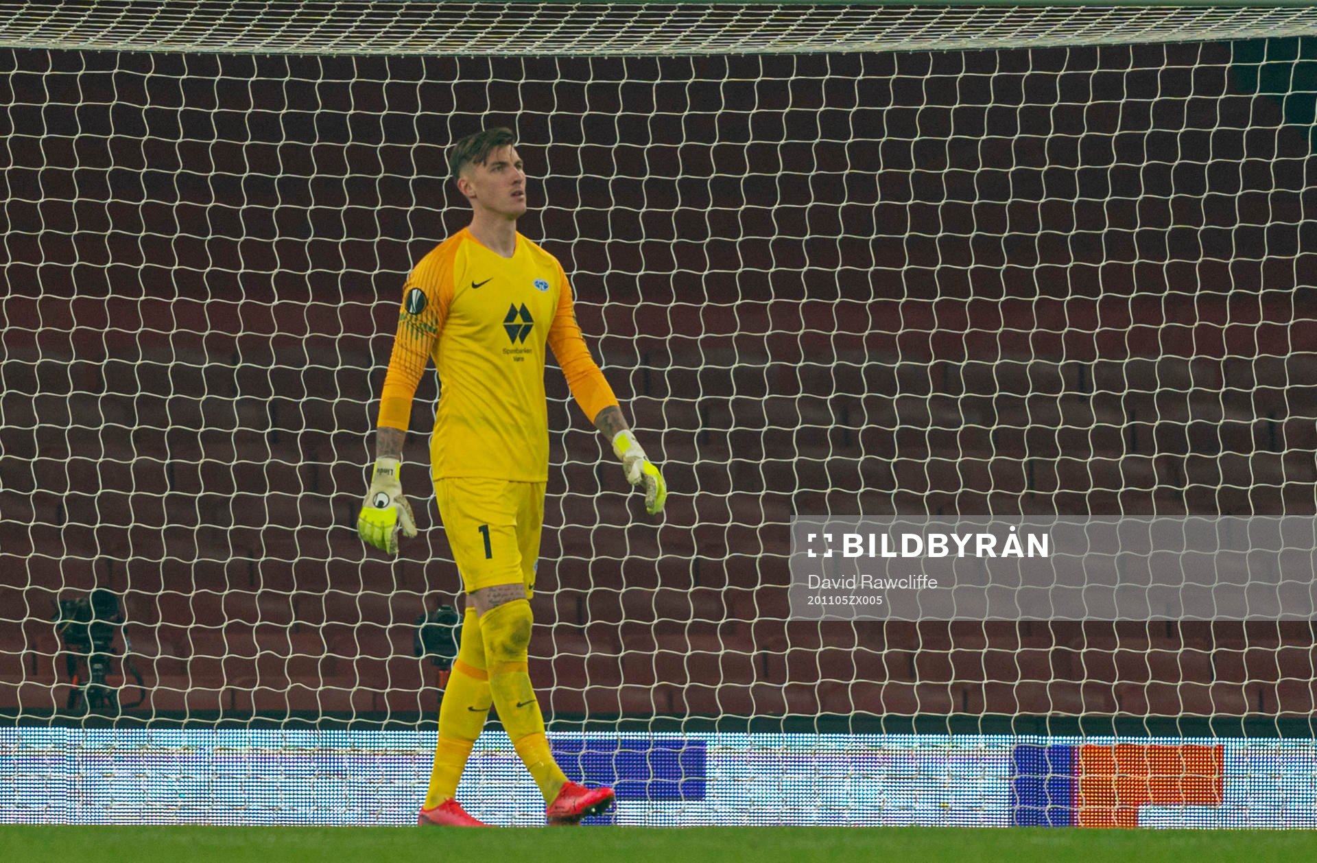 LONDON, ENGLAND - Thursday, November 5, 2020: Molde's