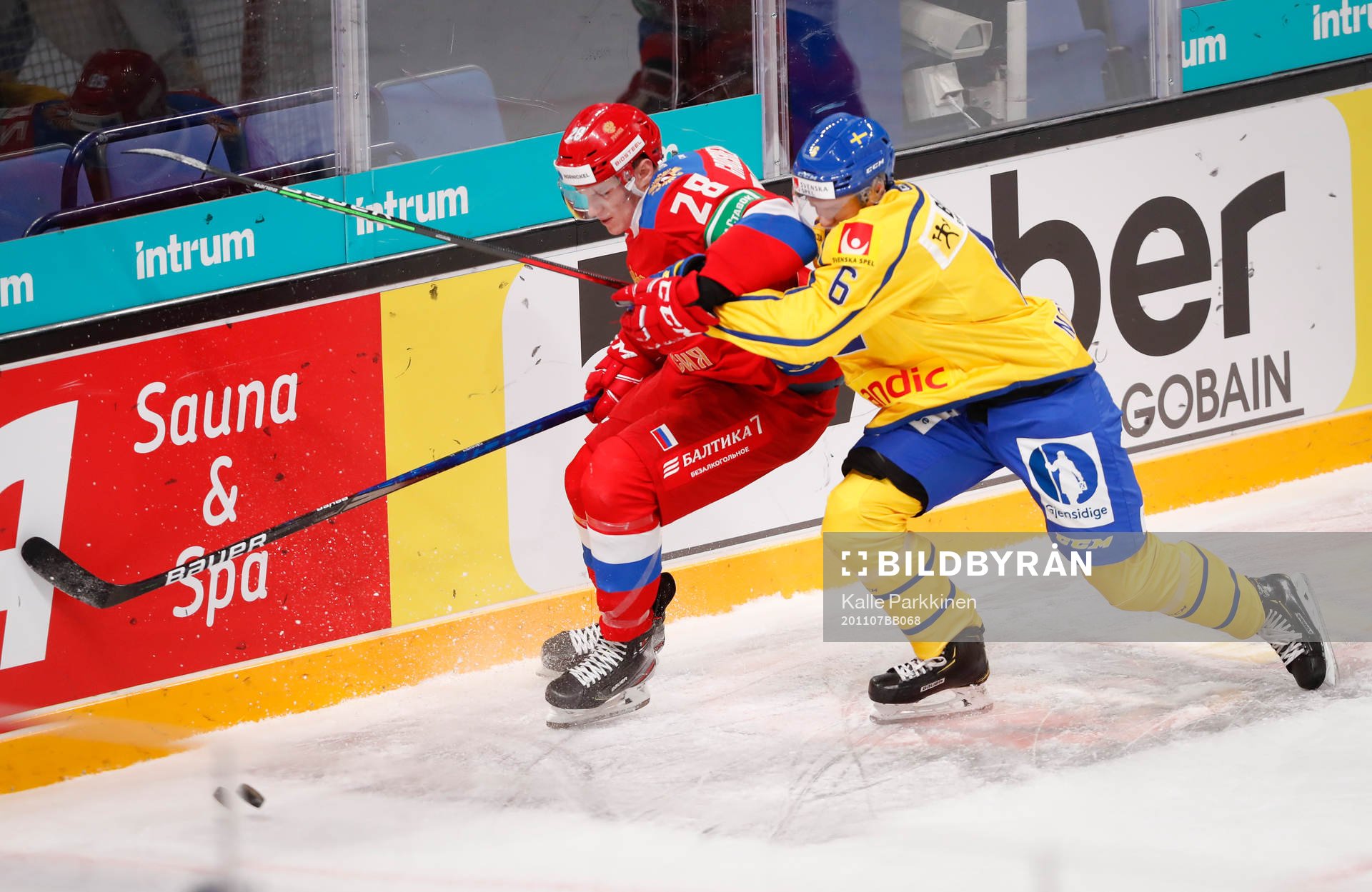 Maksim Groshev #28, RUS and Mattias Norlinder #6, SWE