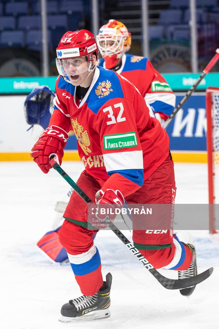 Ilya Safonov #32, RUS, Yaroslav Askarov #1, RUS
