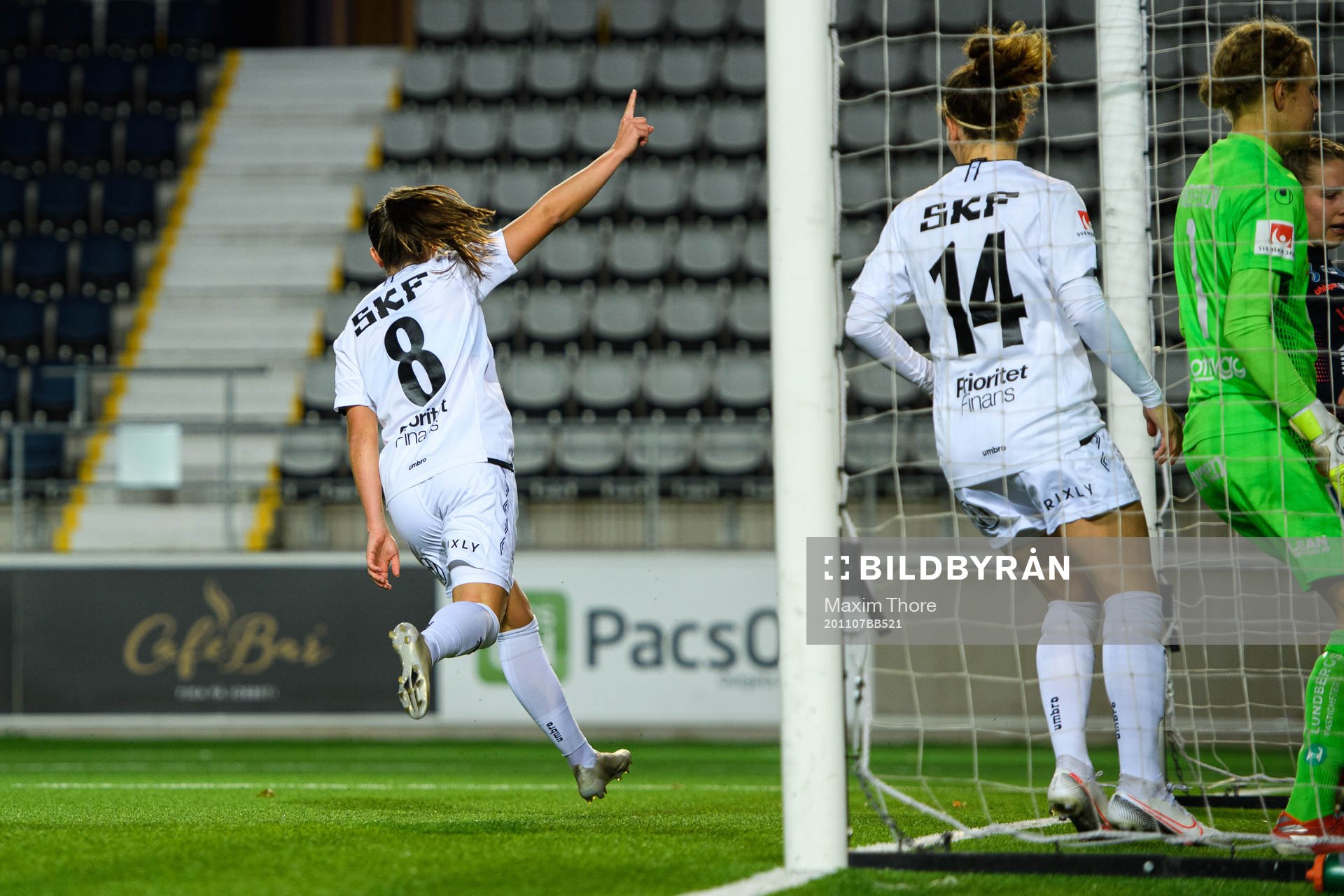Göteborgs Vilde Böe Risa jublar efter 0-3 under fotbollsmatchen i Damallsvenskan mellan Linköping och Kopparbergs/Göteborg den 7 november 2020 i Linköping.