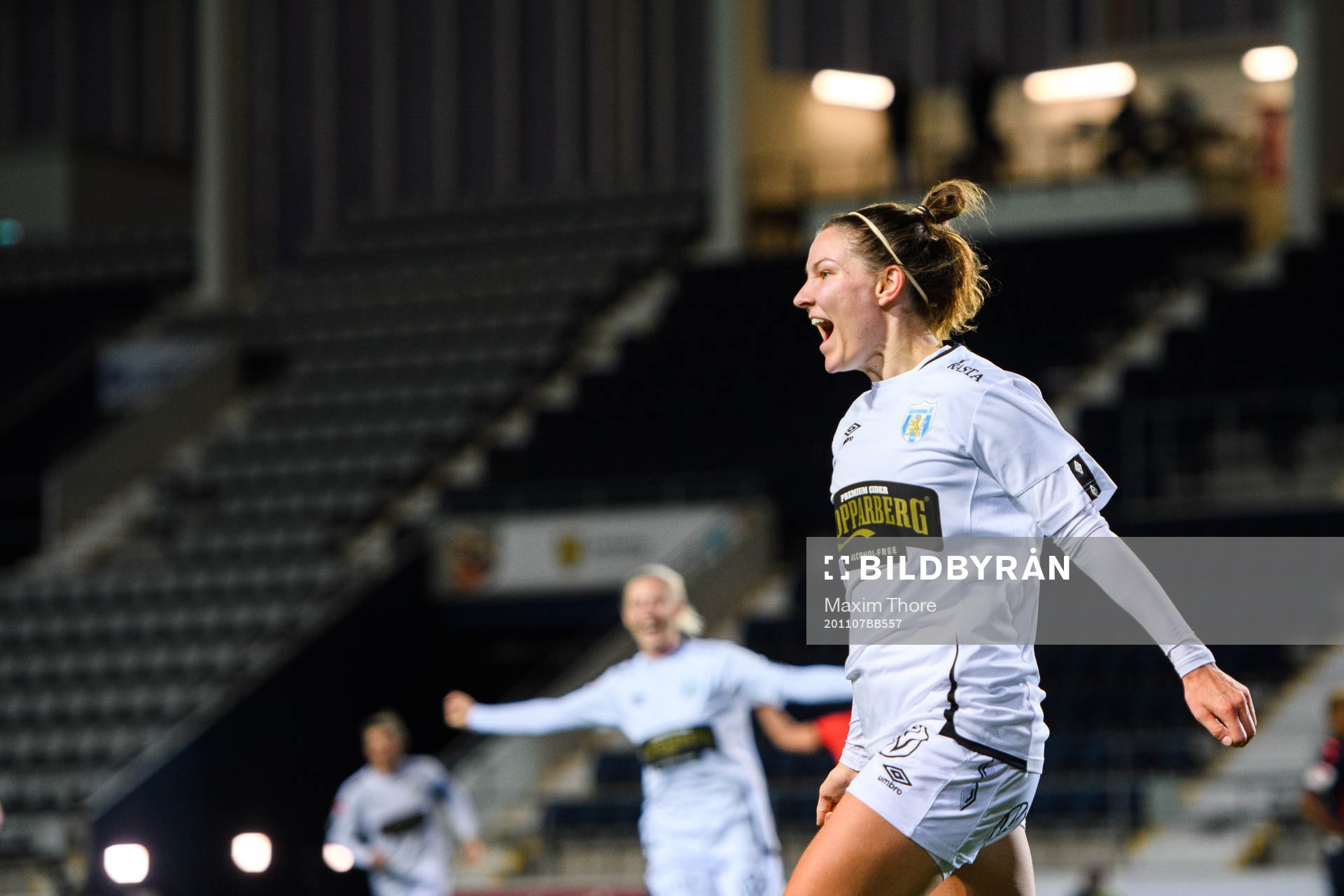 Göteborgs Natalia Kuikka jublar efter 0-5 under fotbollsmatchen i Damallsvenskan mellan Linköping och Kopparbergs/Göteborg den 7 november 2020 i Linköping.