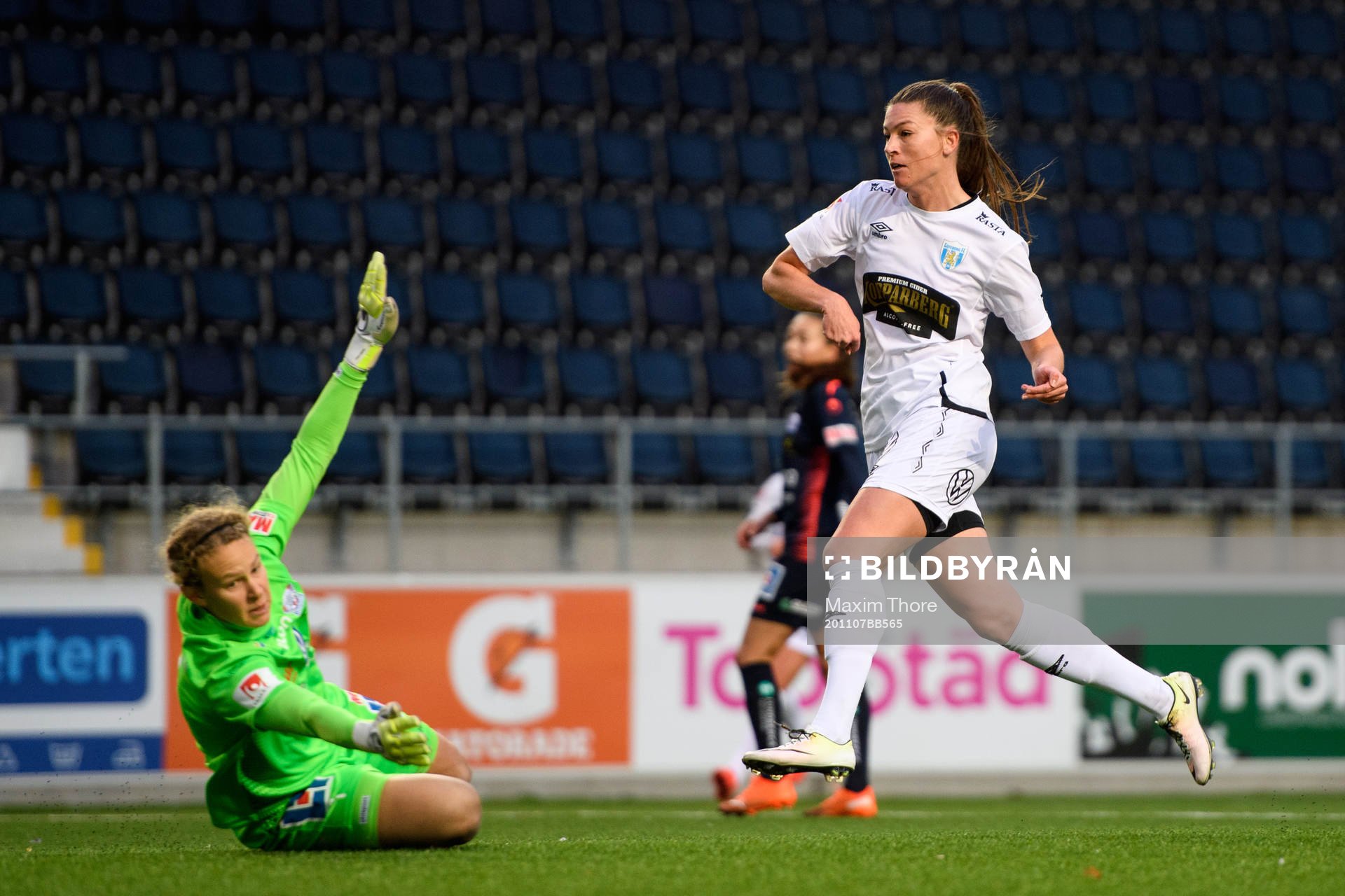 Göteborgs Pauline Hammarlund gör 0-1