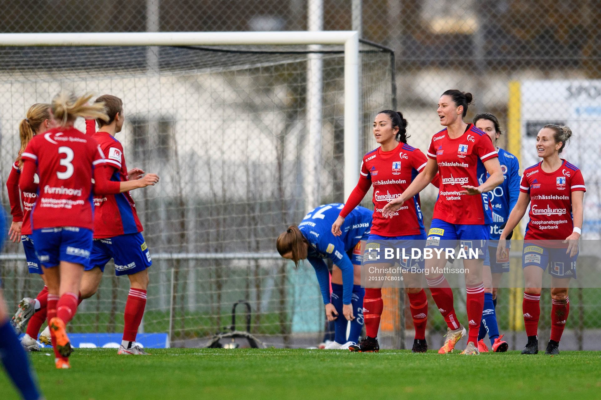 Vittsjös Emily Gielnik jublar