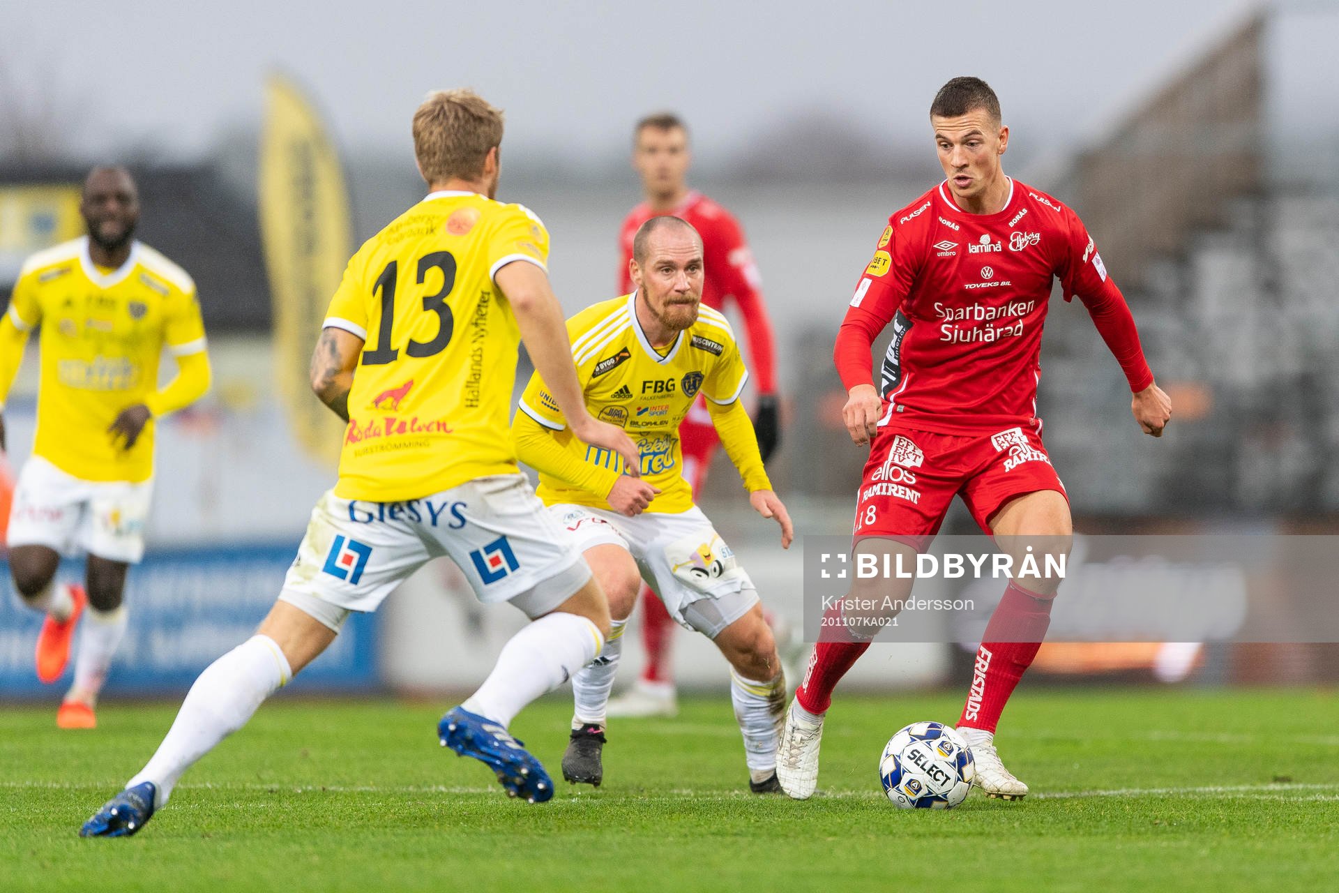 Falkenbergs Christoffer Carlsson och Elfsborgs Simon Olsson