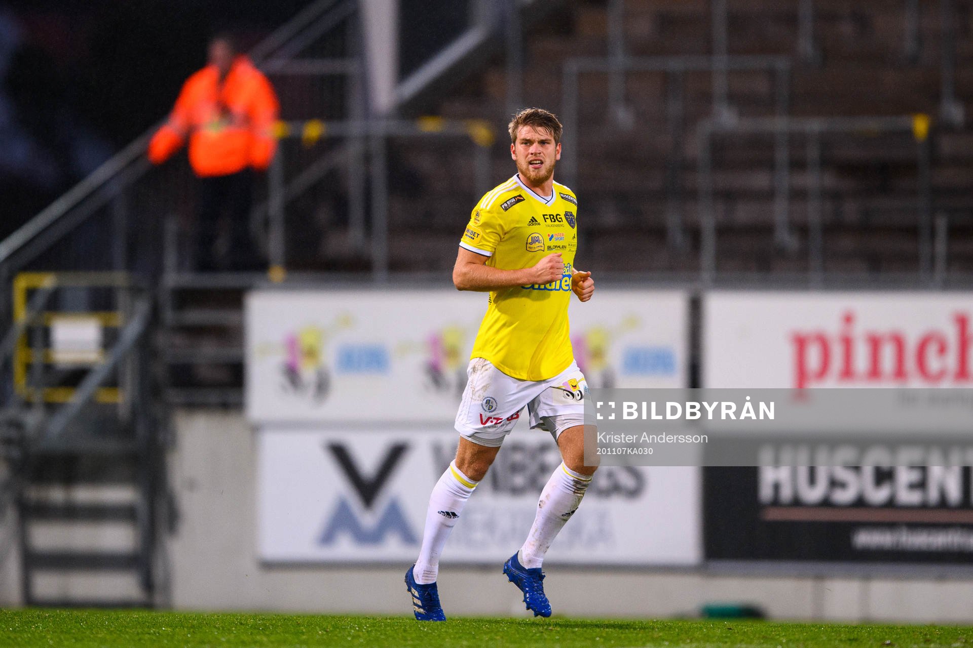 Falkenbergs Marcus Mathisen jublar