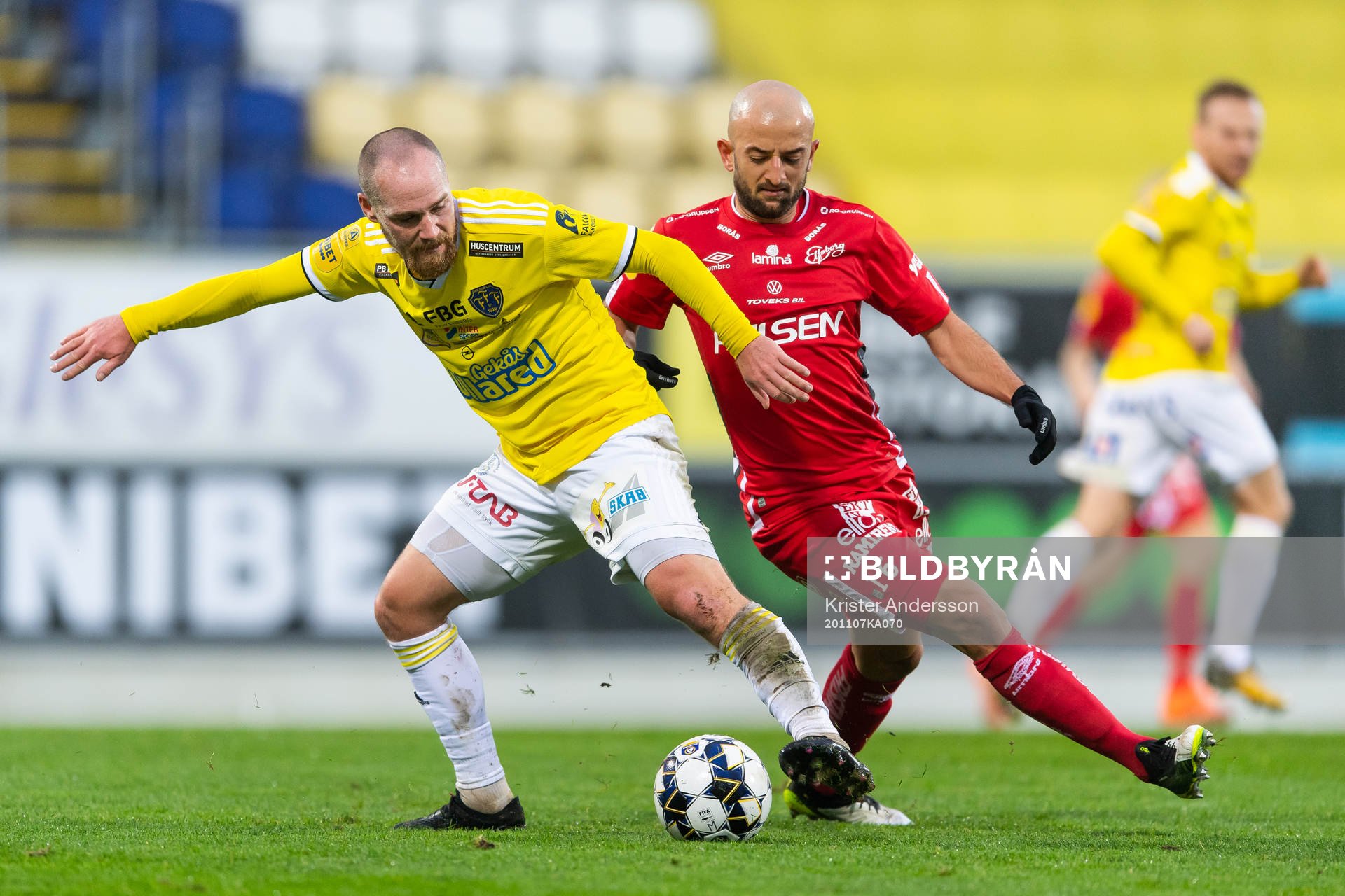 Falkenbergs Christoffer Carlsson och Elfsborgs Robert Gojani
