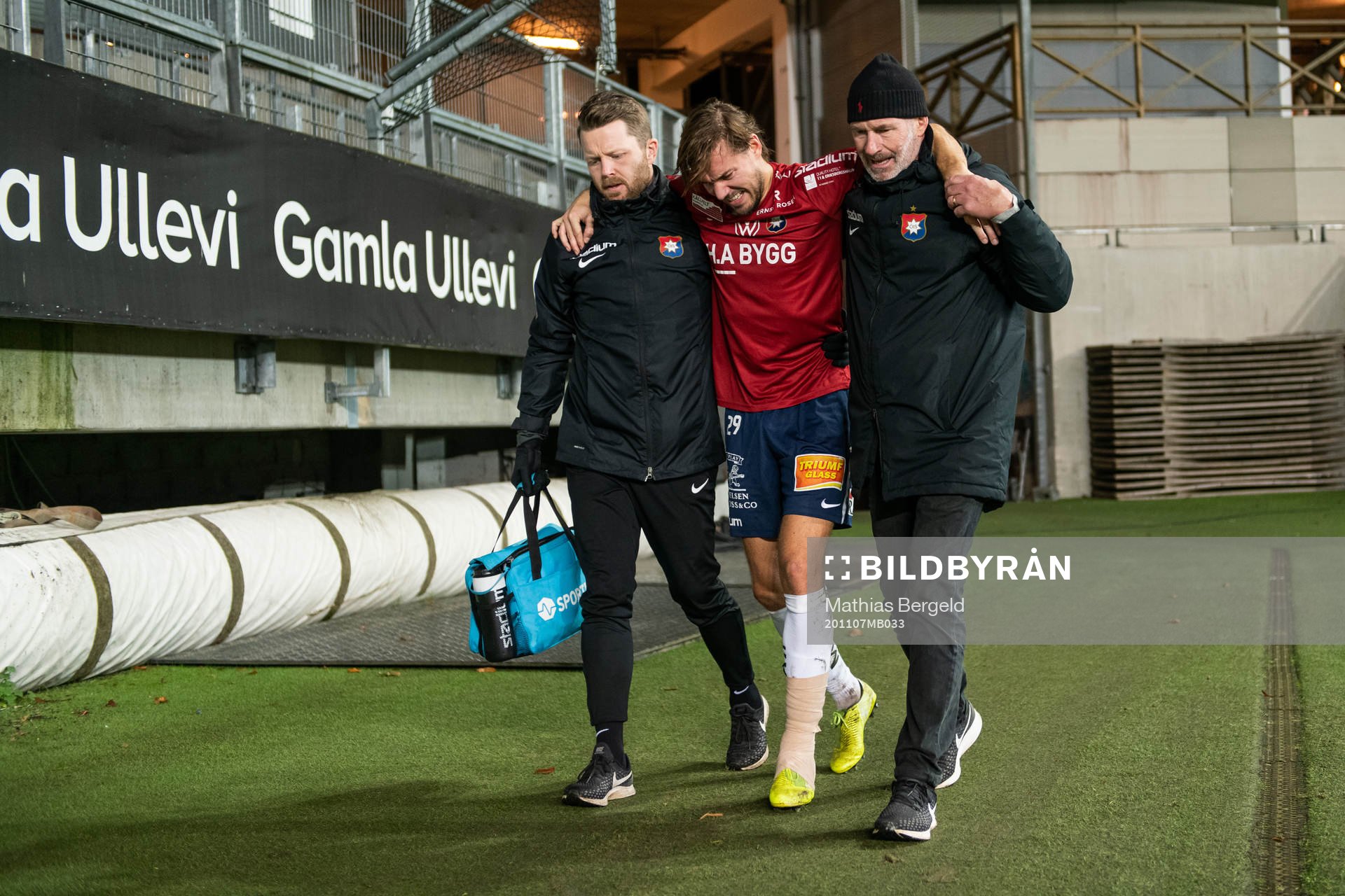 Örgrytes Danny Ervik hjälps av plan