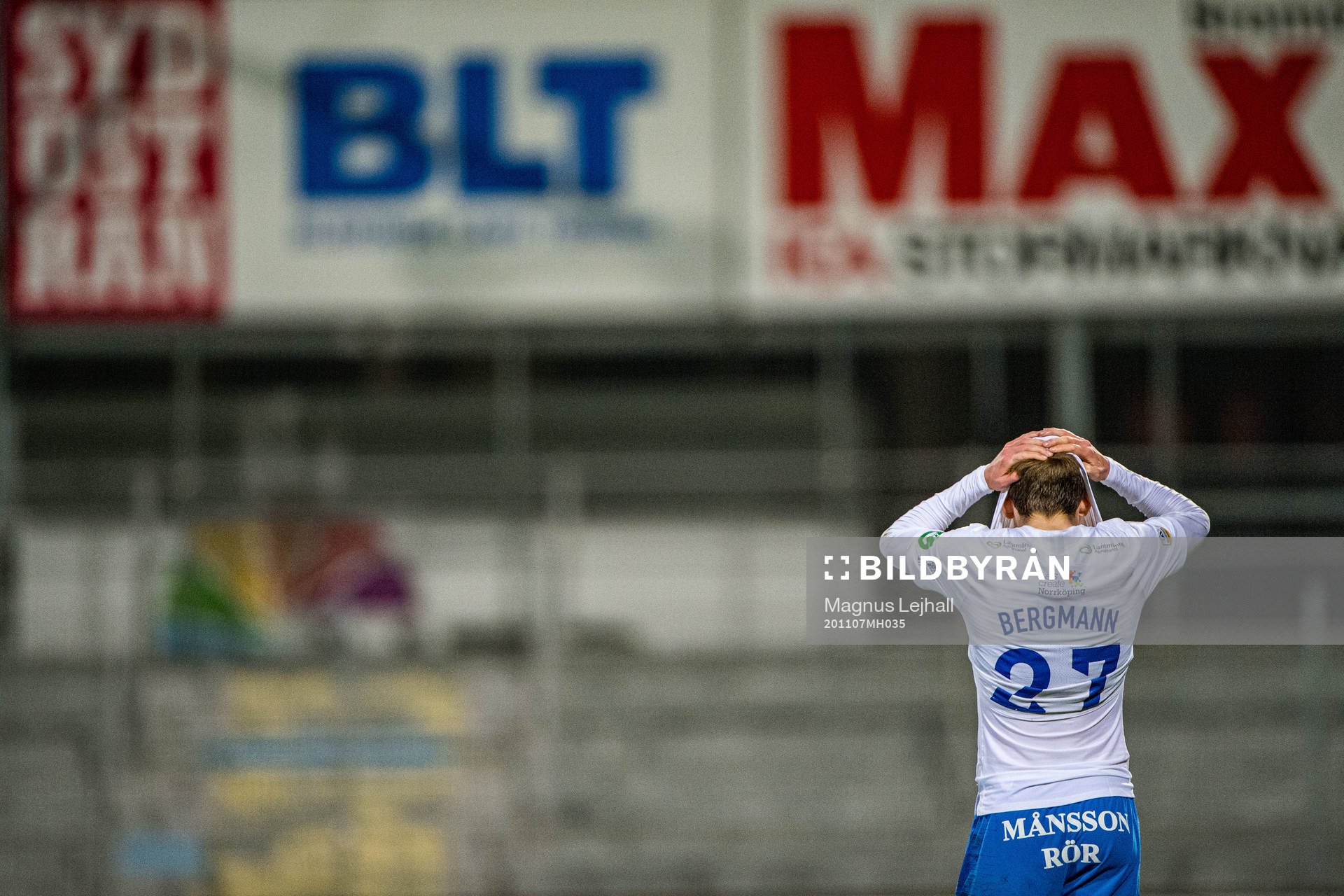 IFK Norrköpings Ísak Bergmann Jóhannesson  deppar