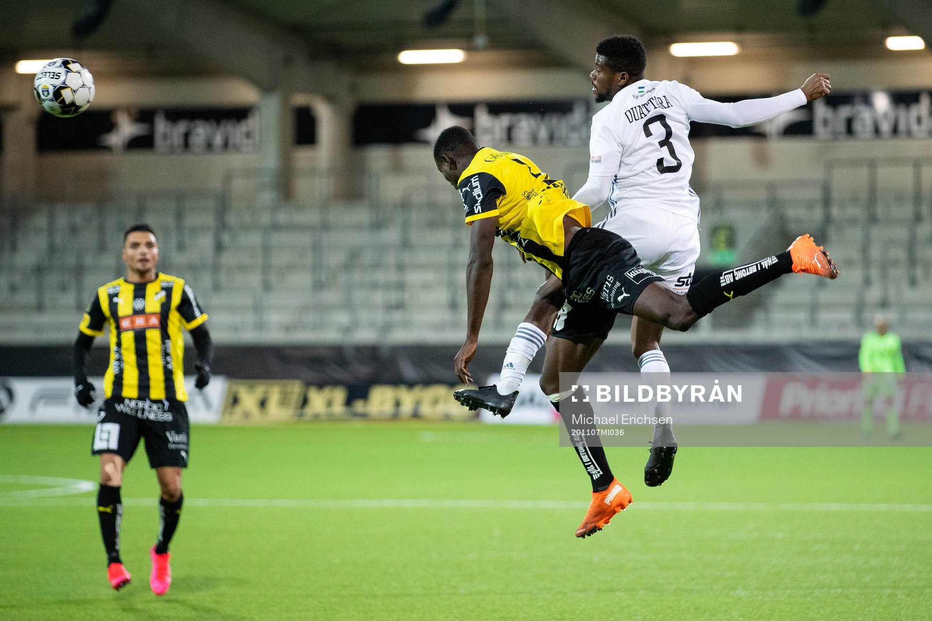 Häckens Godswill Ekpolo och Östersunds Kalpi Wilfried