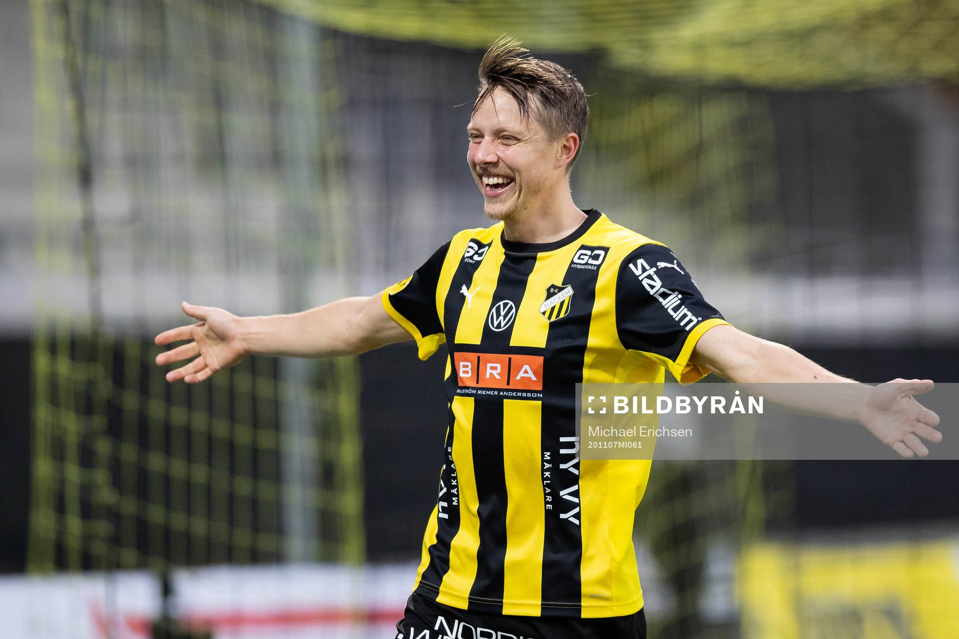 Häckens Viktor Lundberg jublar