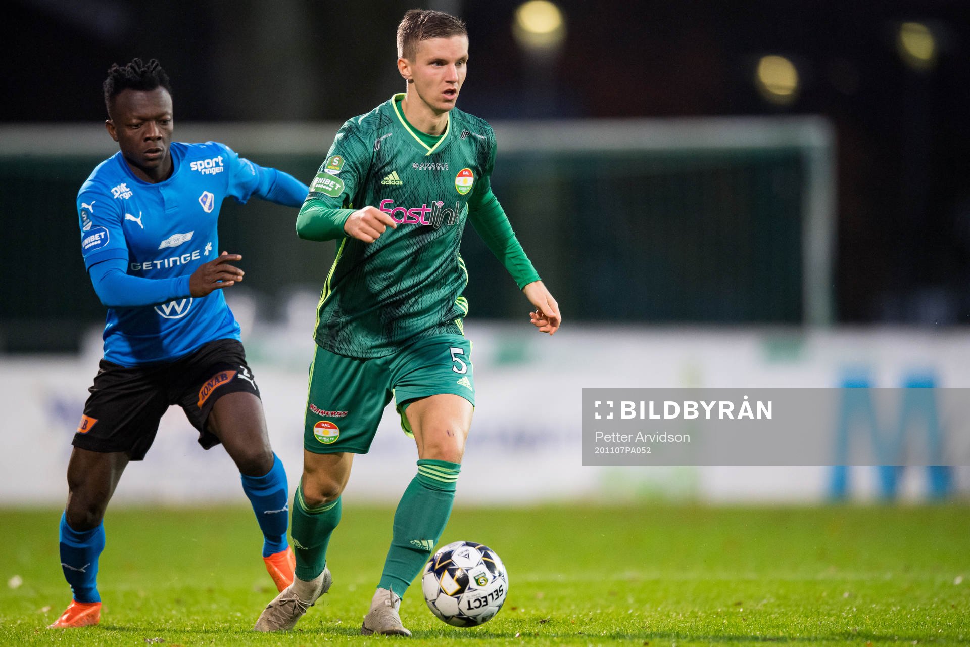 Halmstads Thomas Boakye och Dalkurds Samuel Leach Holm