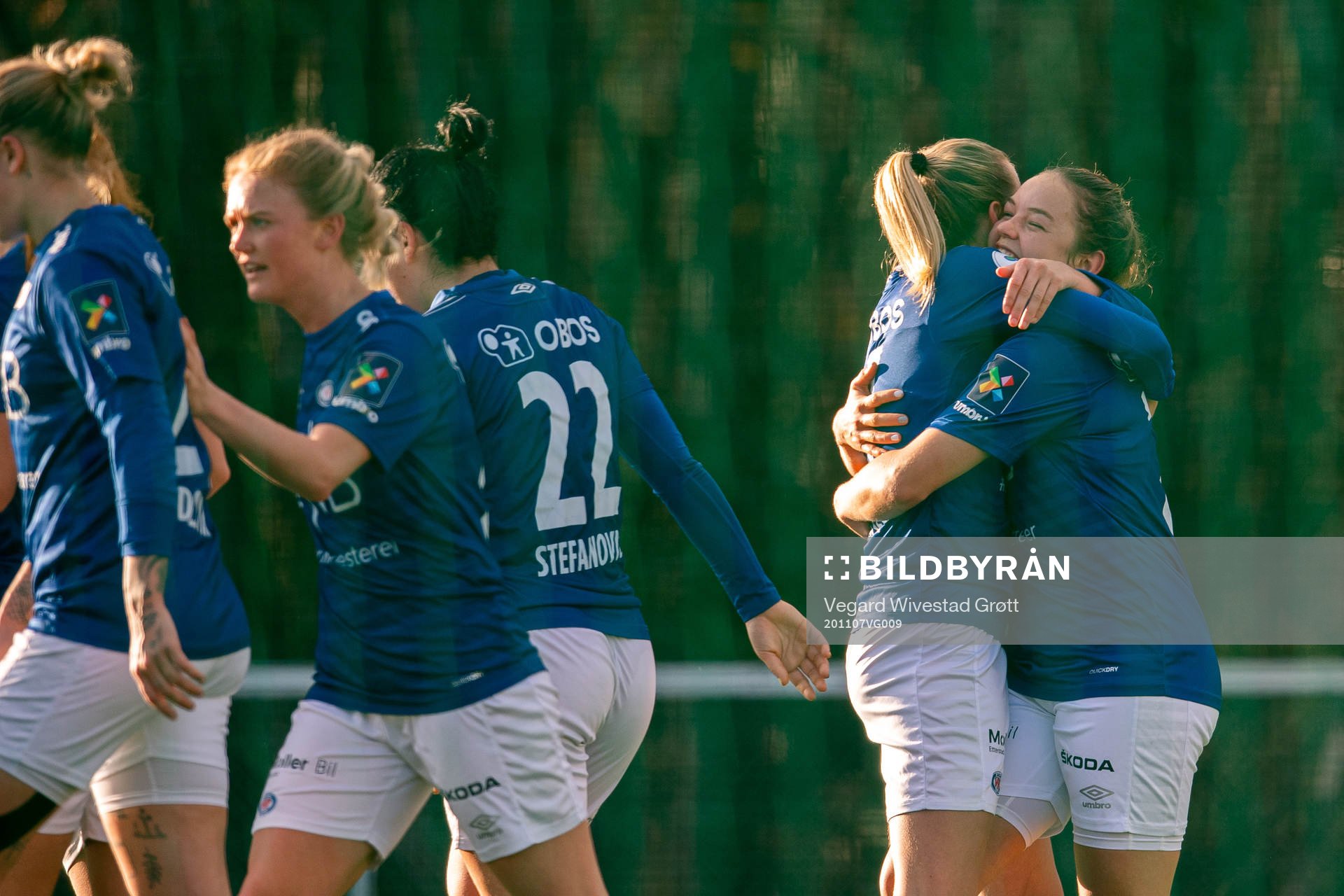 Janni Thomsen of Vålerenga celebrates the 0-1 goal