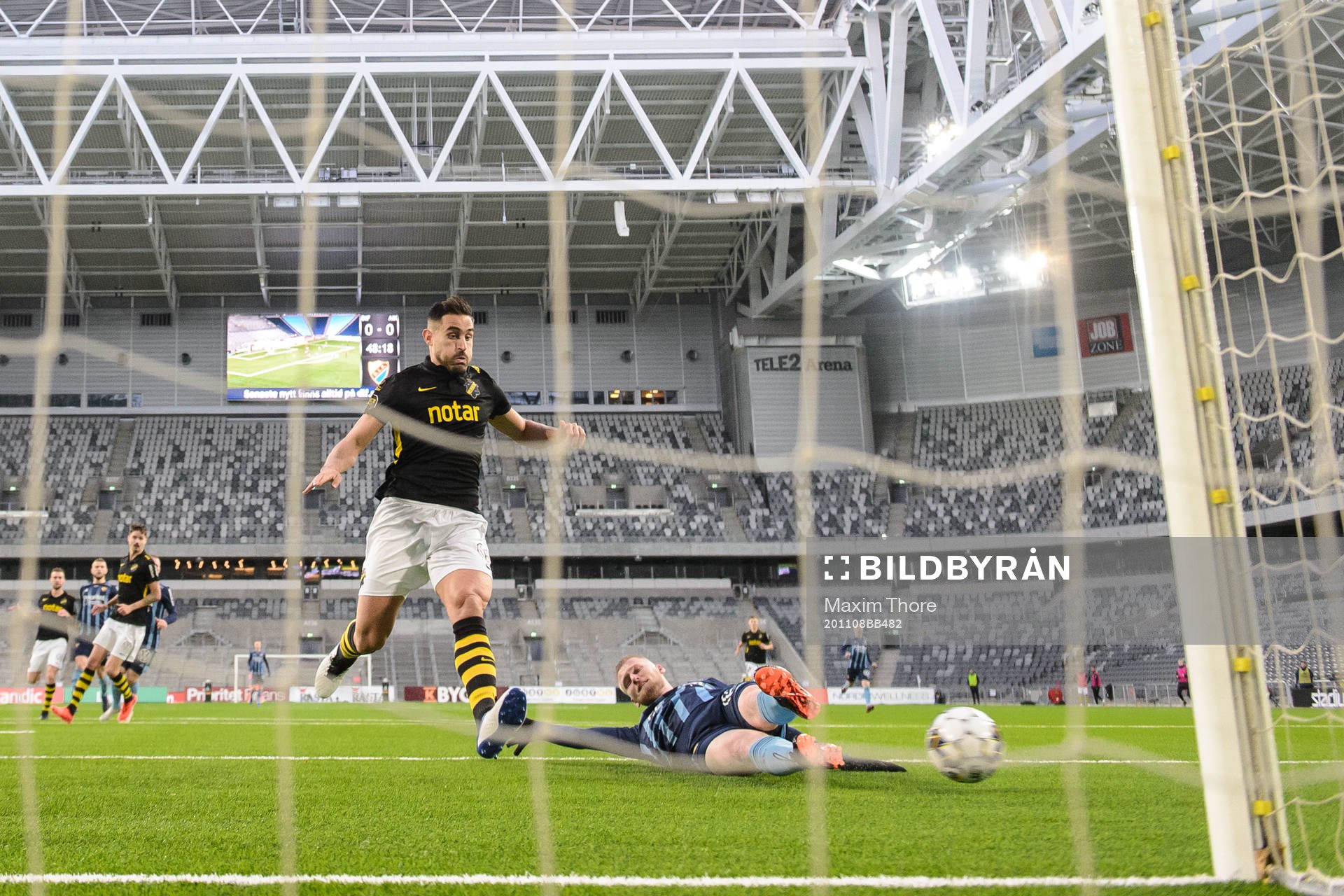 s Sotirios Papagiannopoulos och Djurgårdens Kalle Holmberg