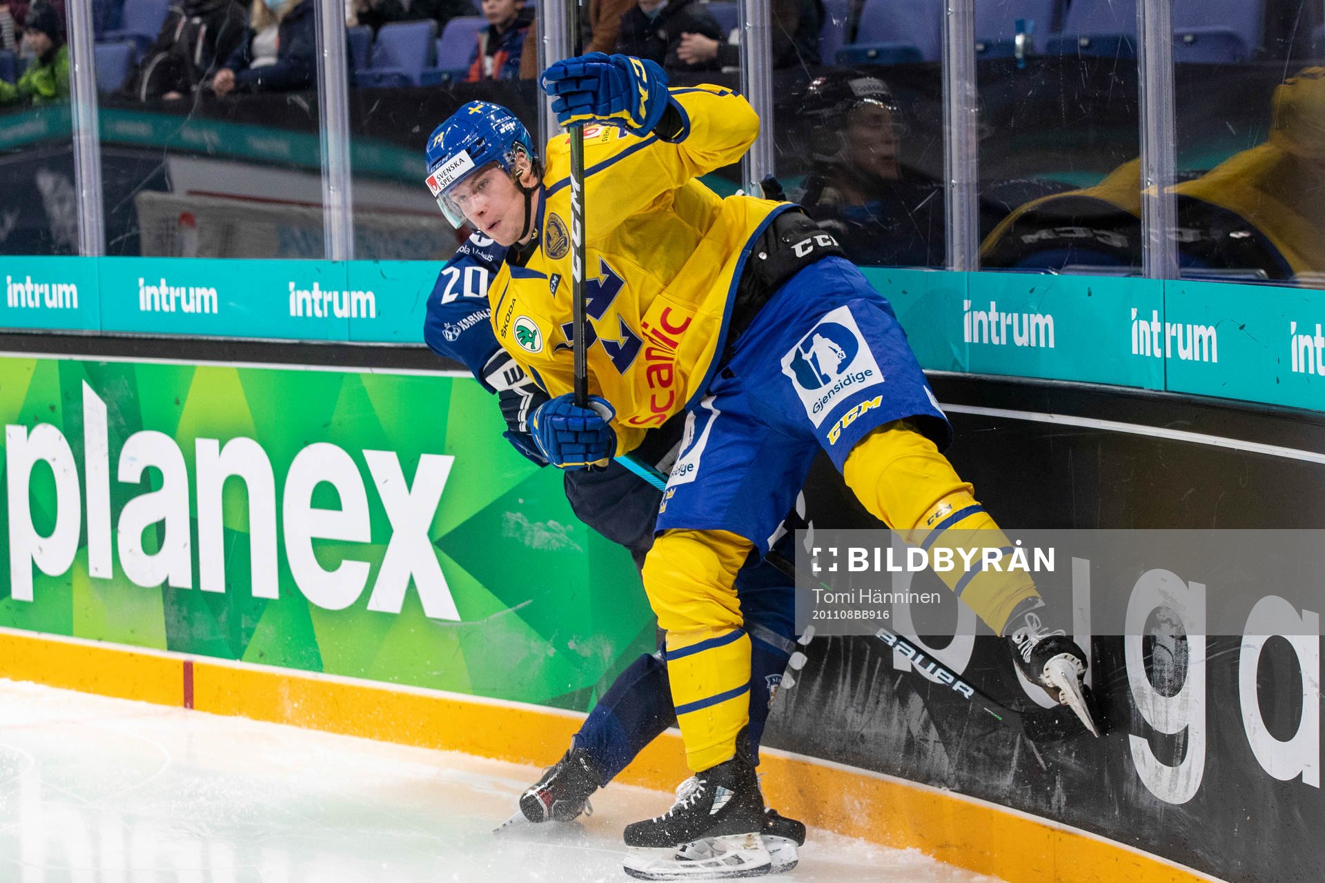 Kasper Björkqvist #20, FIN, Adam Ollas Mattsson #73, SWE
