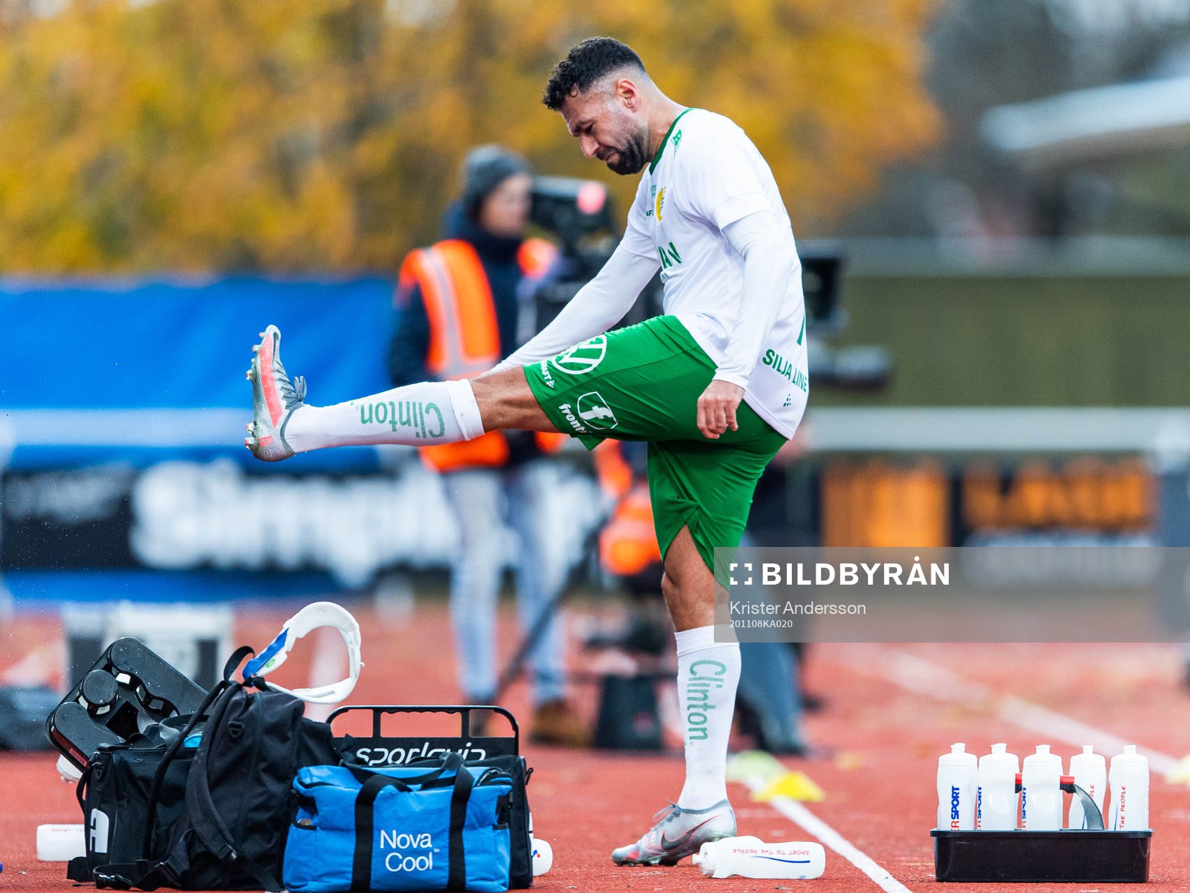 Hammarbys Imad Khalili reagerar