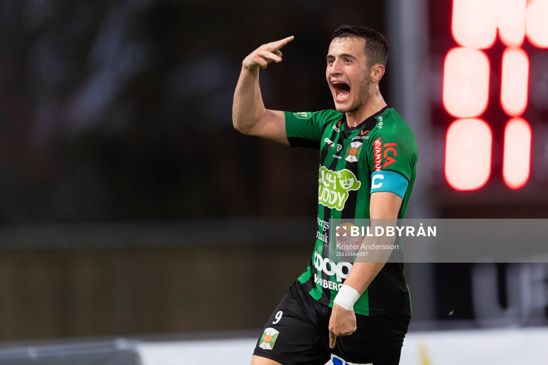 Varbergs Astrit Selmani jublar