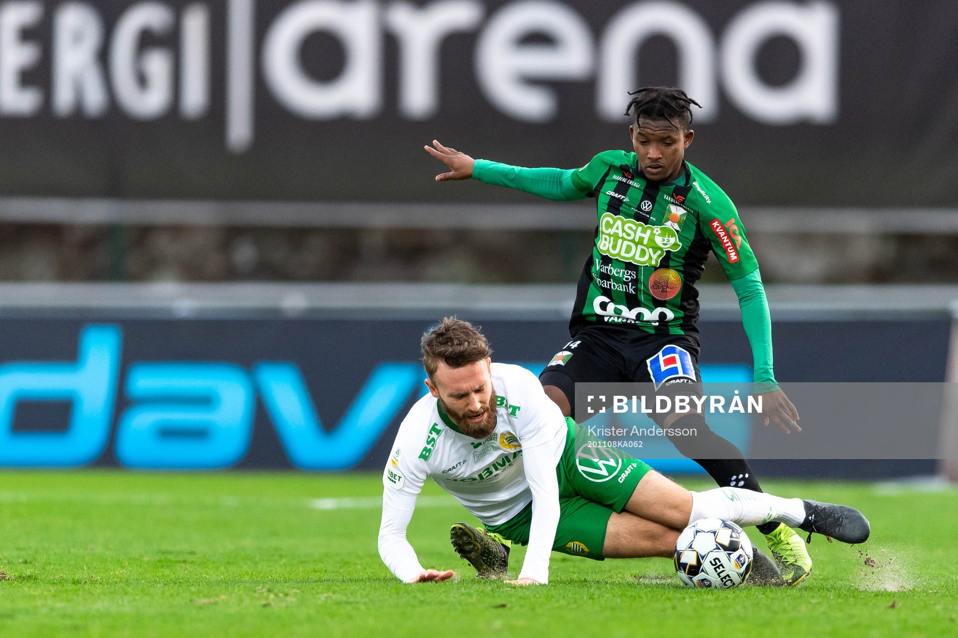 Hammarbys David Fällman och Varbergs Adama Fofana