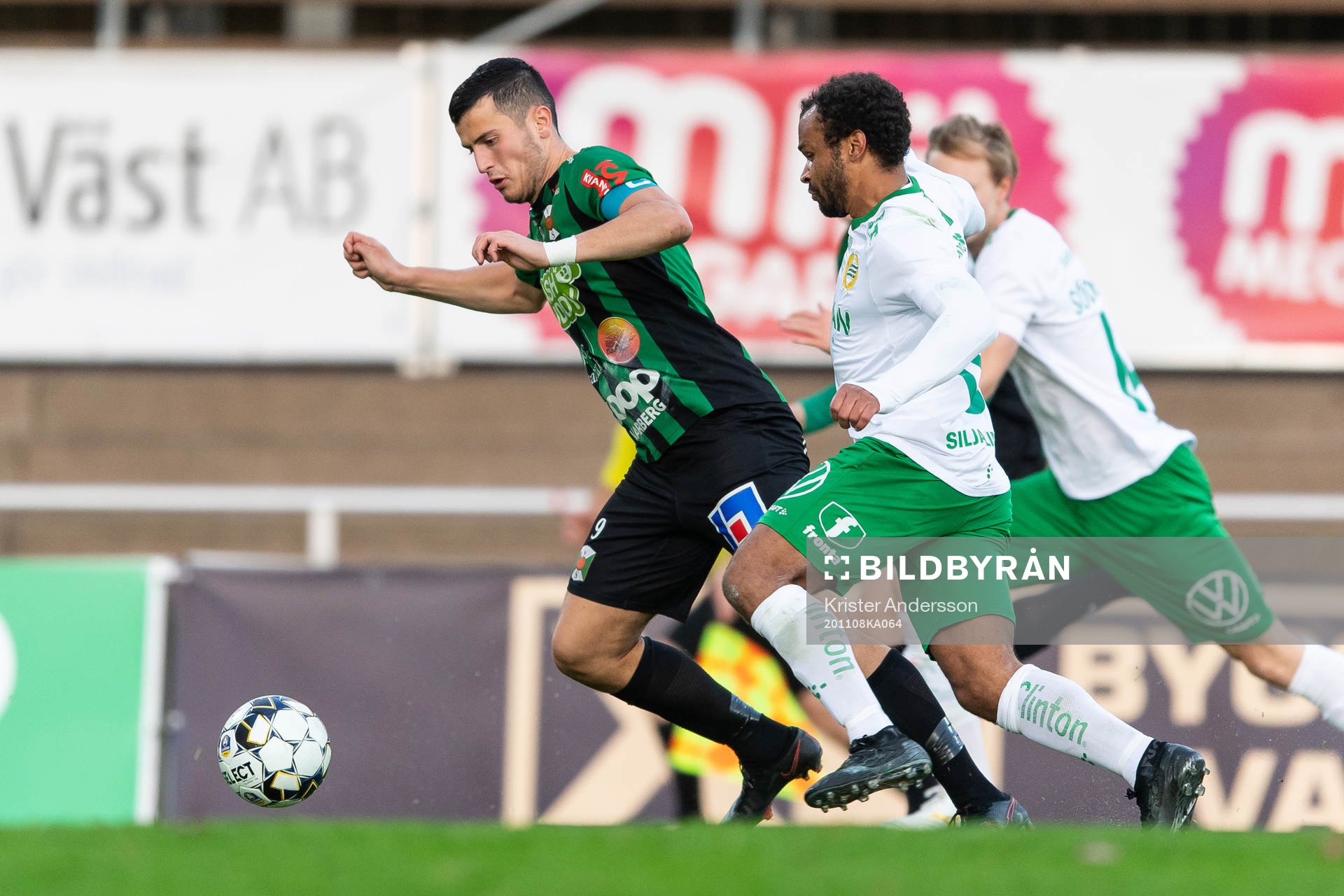 Varbergs Astrit Selmani och Hammarbys Serge-Junior