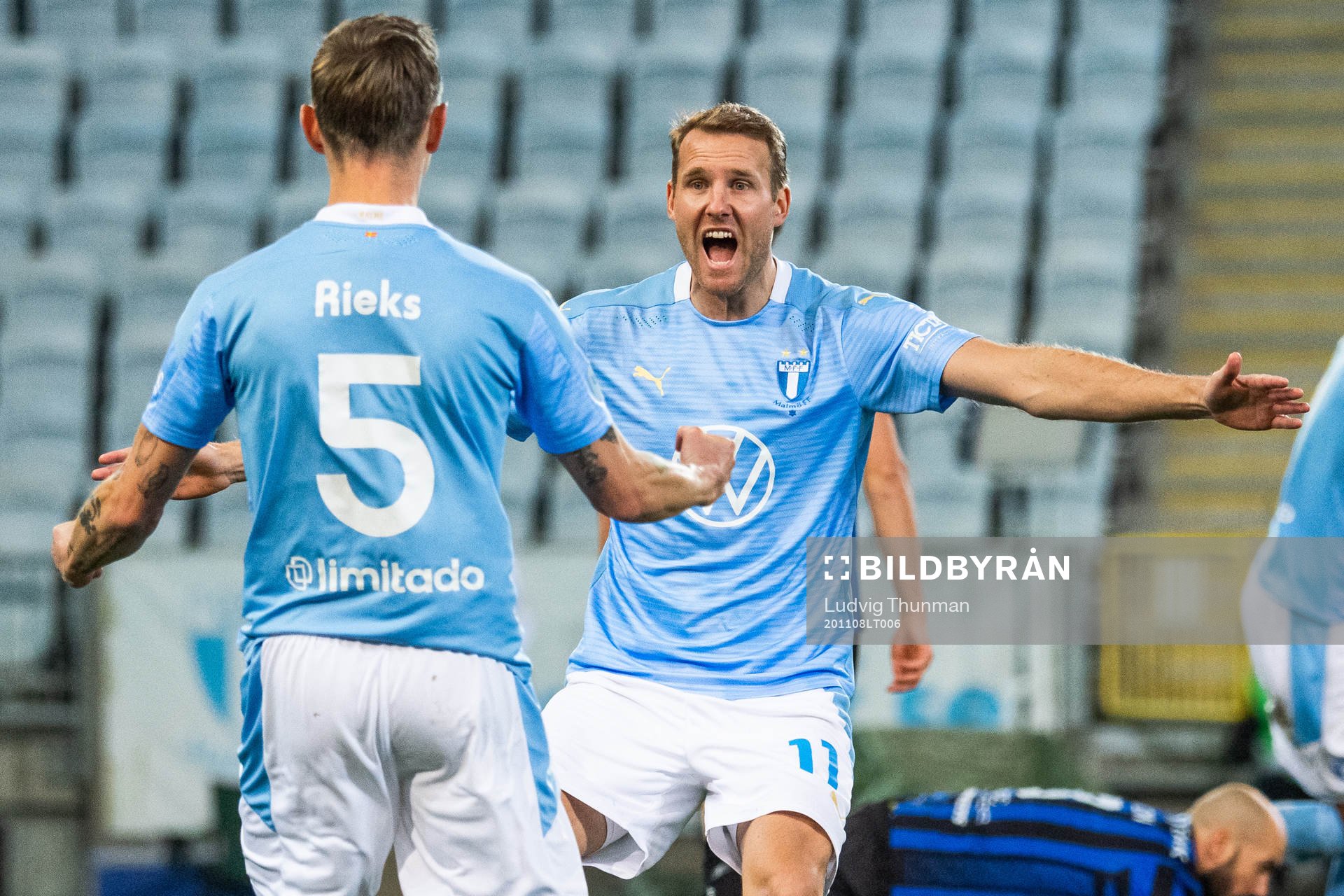 Malmö FFs  Sören Rieks och Ola Toivonen jublar