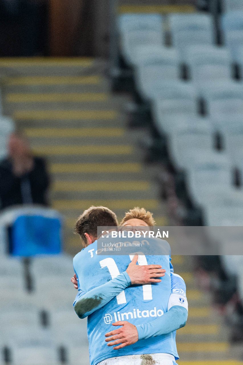 Malmö FFs Anders Christiansen jublar med Ola Toivonen