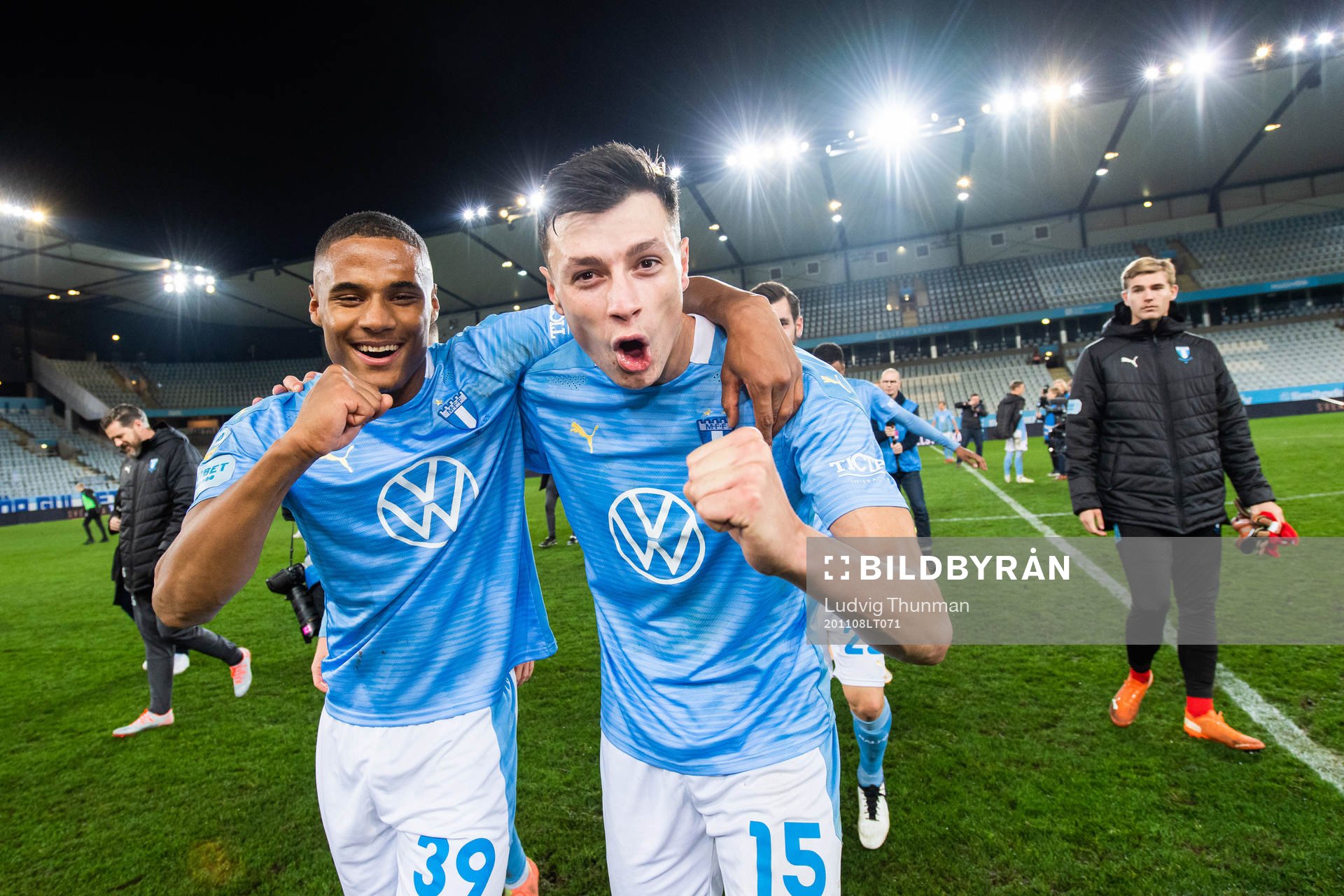 Malmö FFs Amin Sarr och Anel Ahmedhodzic jublar över