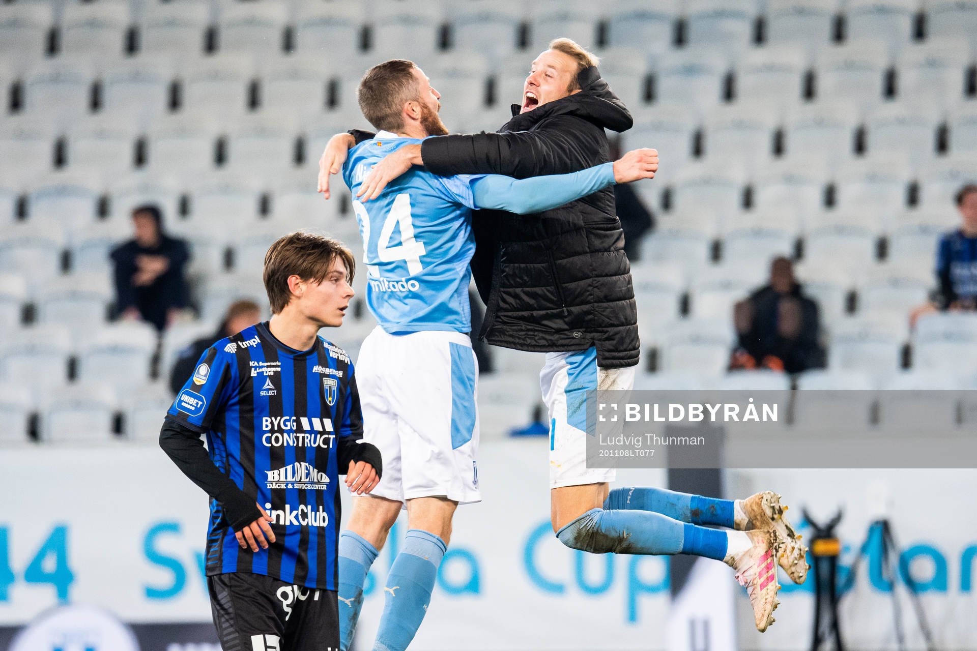 Malmö FFs Lasse Nielsen och Ola Toivonen jublar över