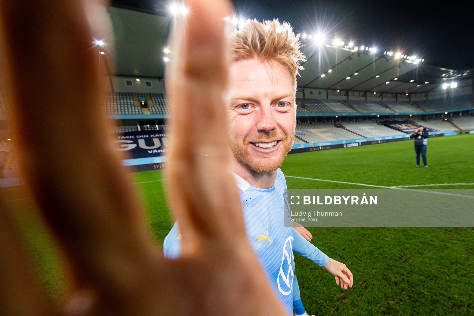 Malmö FFs Anders Christiansen jublar över SM-guldet efter fotbollsmatchen i Allsvenskan mellan Malmö FF och Sirius den 8 november 2020 i Malmö.