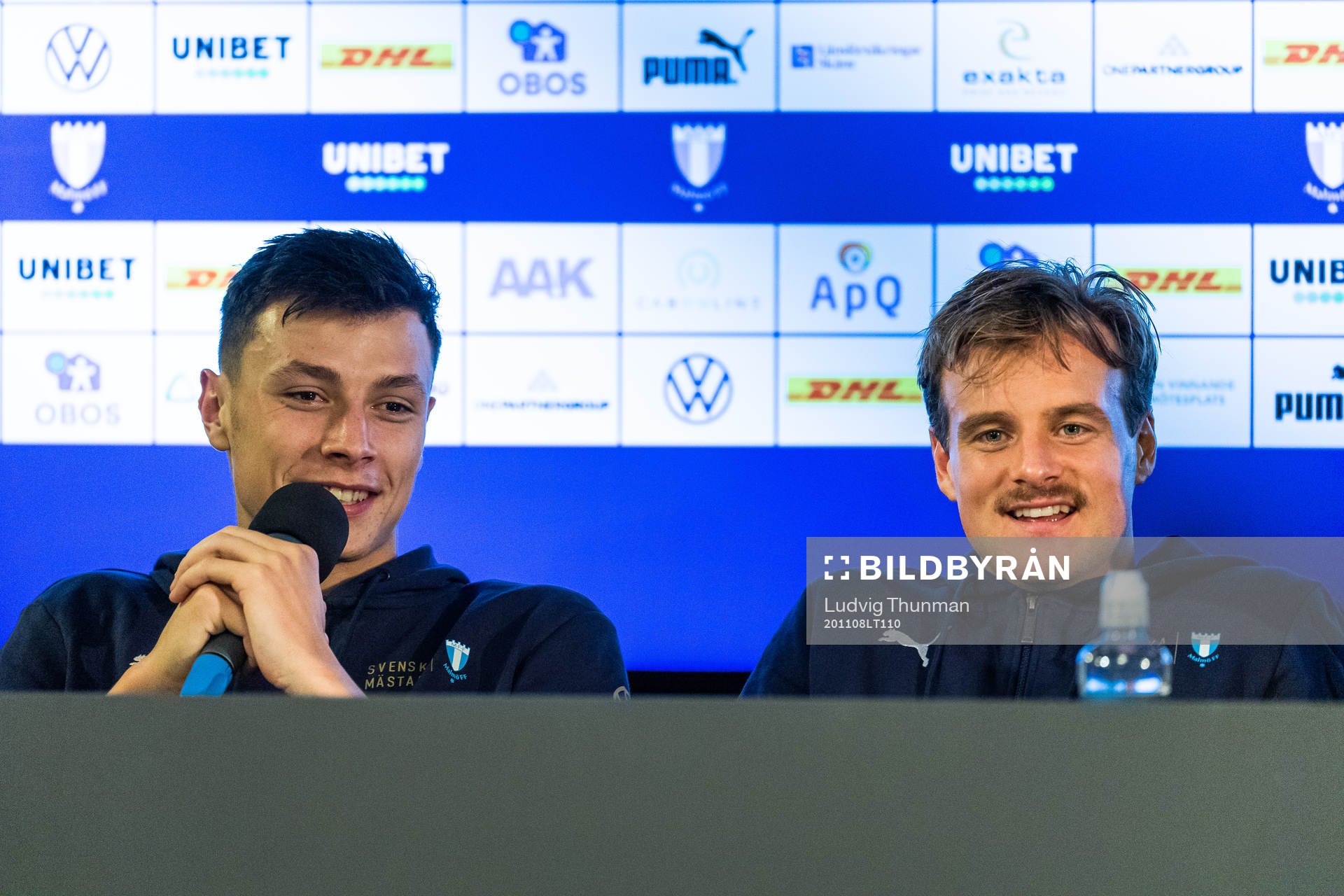 Malmö FFs Anel Ahmedhodzic och Eric Larsson på presskonferensen efter fotbollsmatchen i Allsvenskan mellan Malmö FF och Sirius den 8 november 2020 i Malmö.