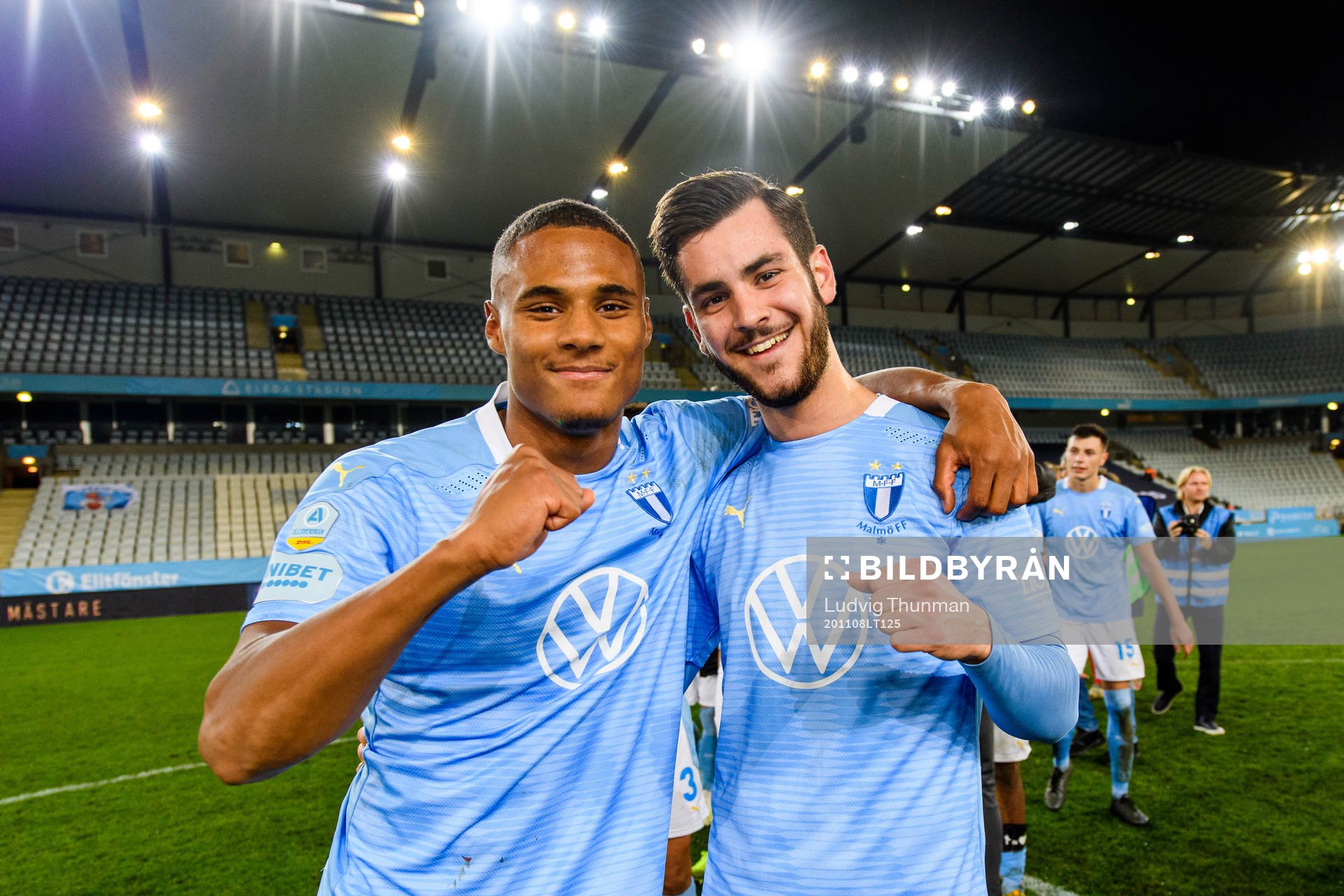 Malmö FFs Amin Sarr och Adi Nalic jublar
