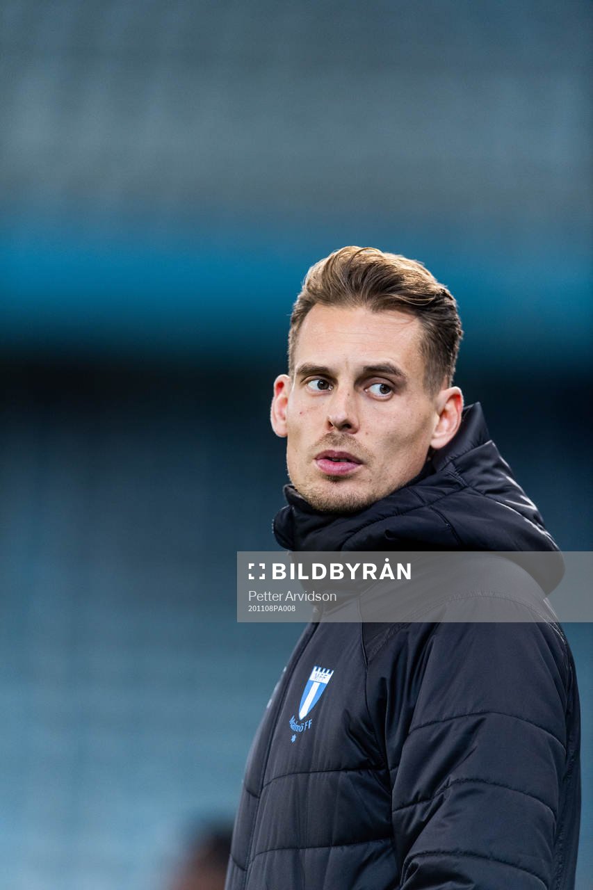 Malmö FFs assisternade tränare Daniel Bäckström inför fotbollsmatchen i Allsvenskan mellan Malmö FF och Sirius den 8 november 2020 i Malmö.