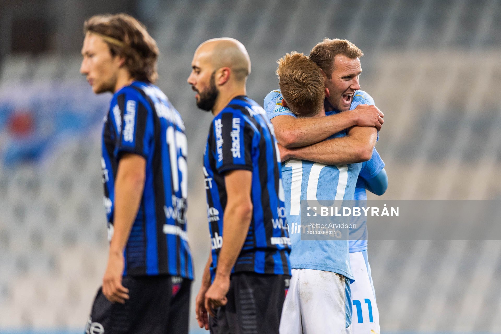 Malmö FFs  Anders Christiansen jublar med Ola Toivonen